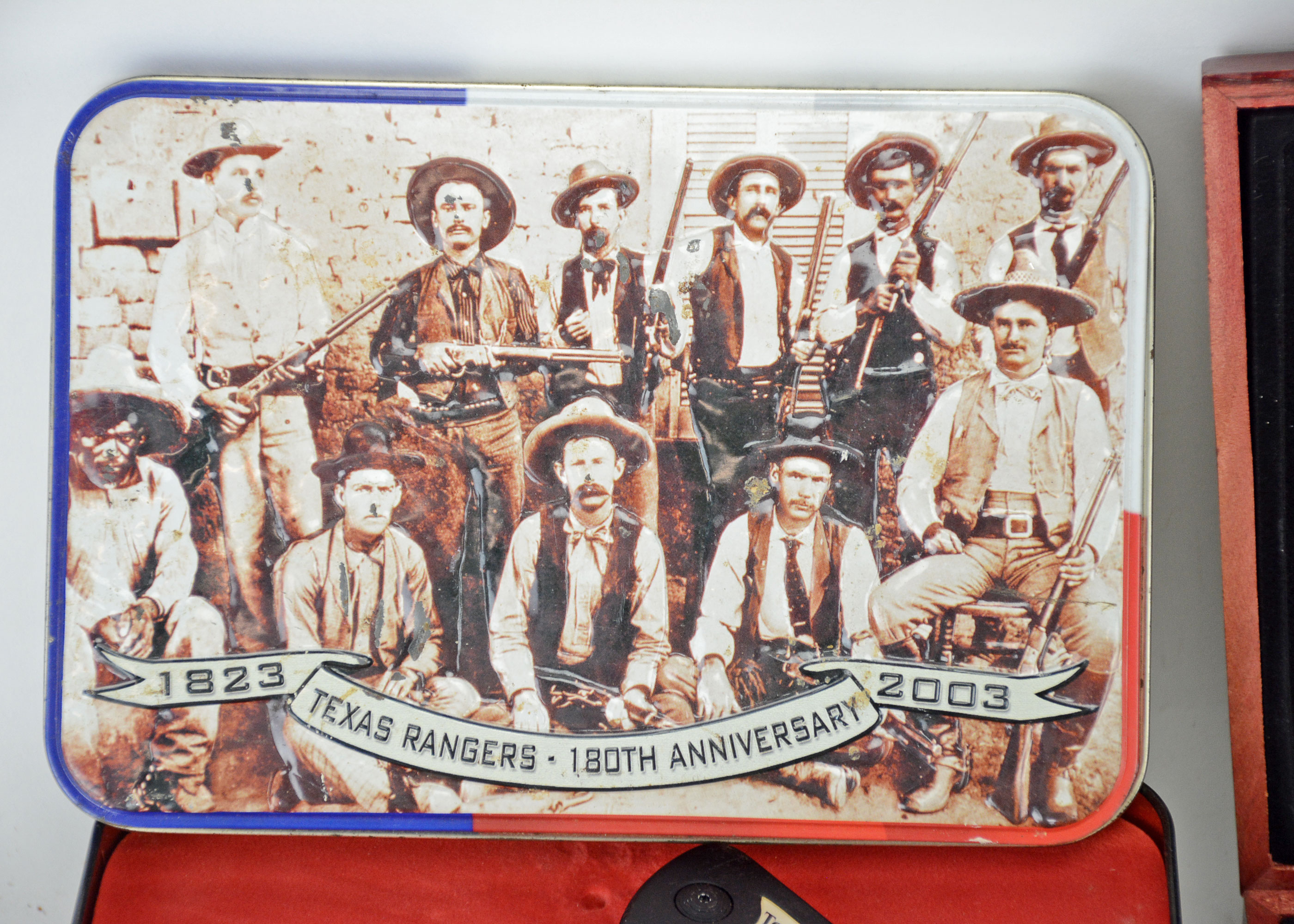 Smith & Wesson Texas Rangers Knife and The American Farmer Knife Set