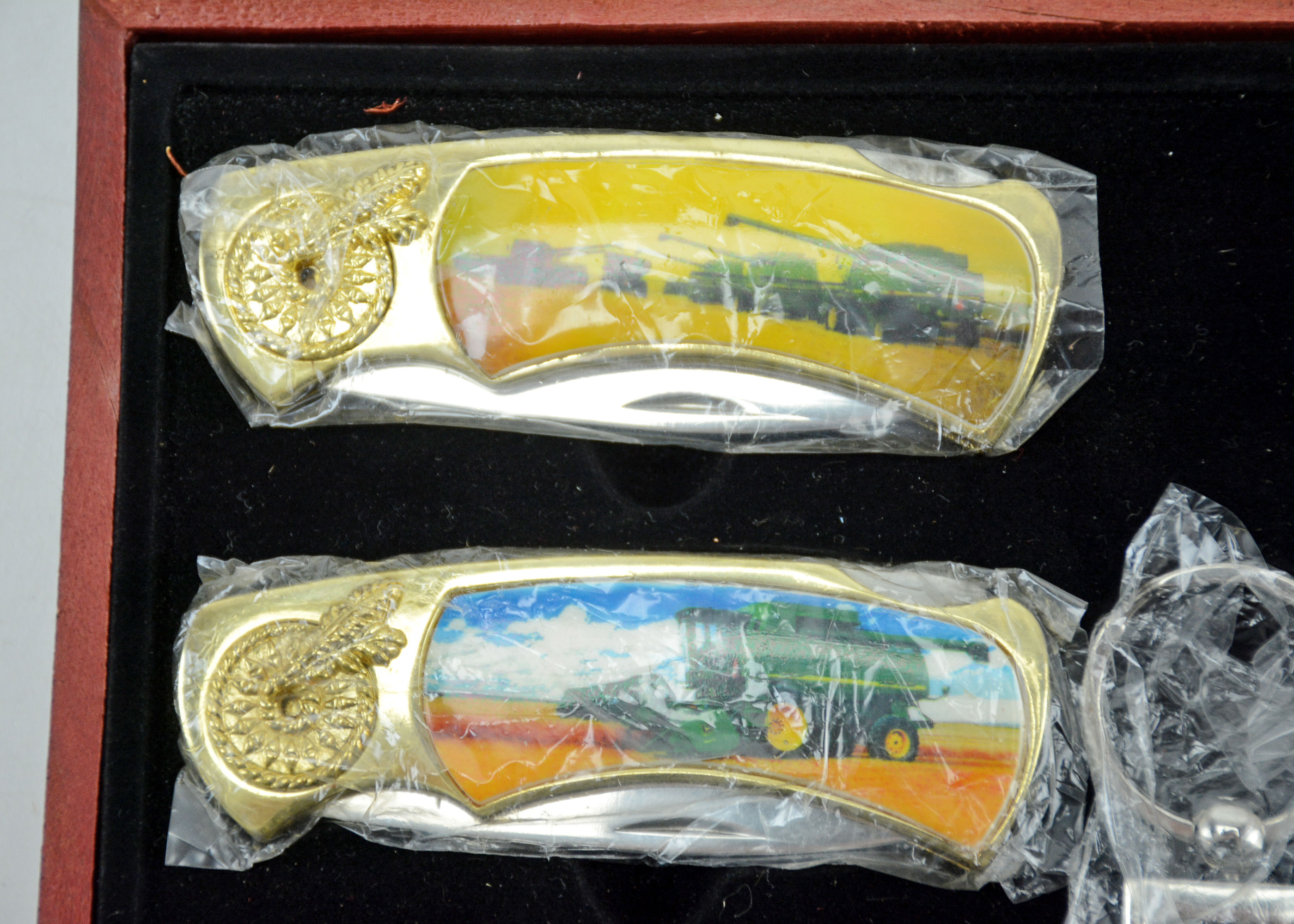 Smith & Wesson Texas Rangers Knife and The American Farmer Knife Set