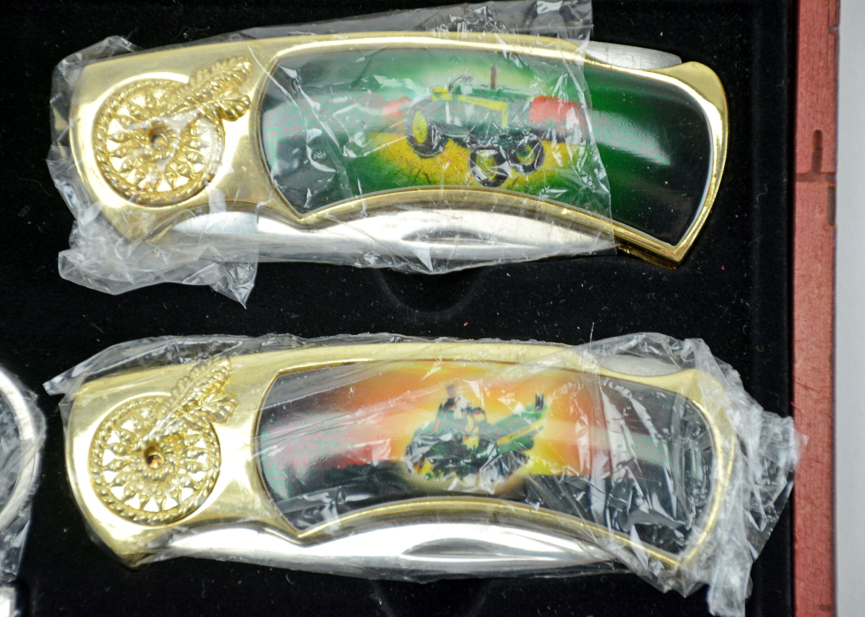 Smith & Wesson Texas Rangers Knife and The American Farmer Knife Set