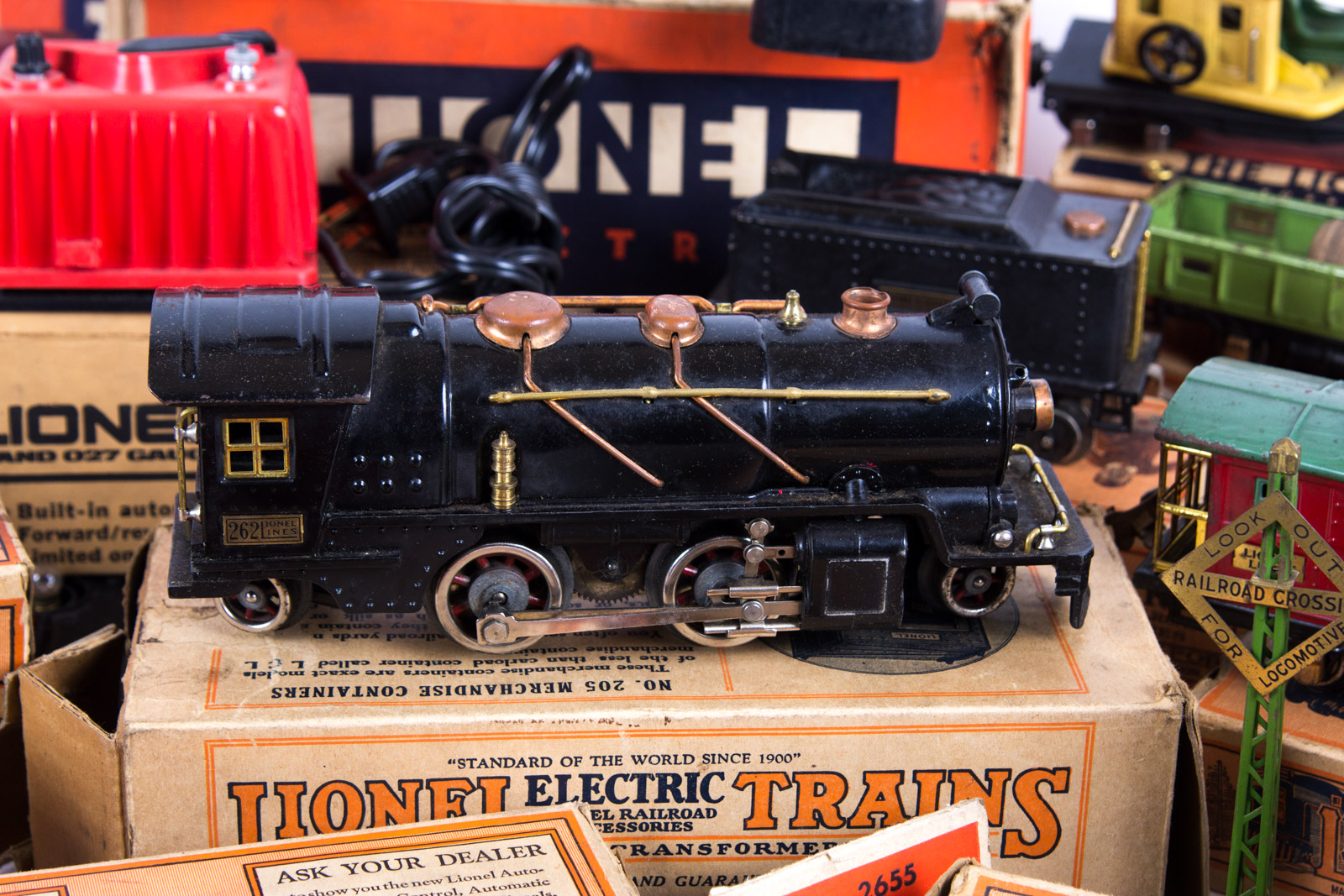 Pre and Post War Lionel Train Set with Original Boxes