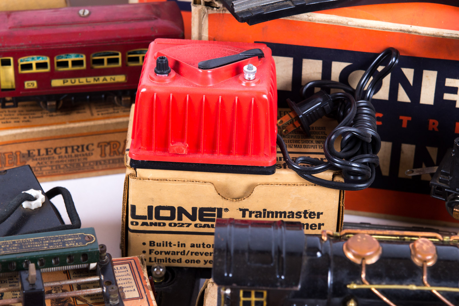 Pre and Post War Lionel Train Set with Original Boxes