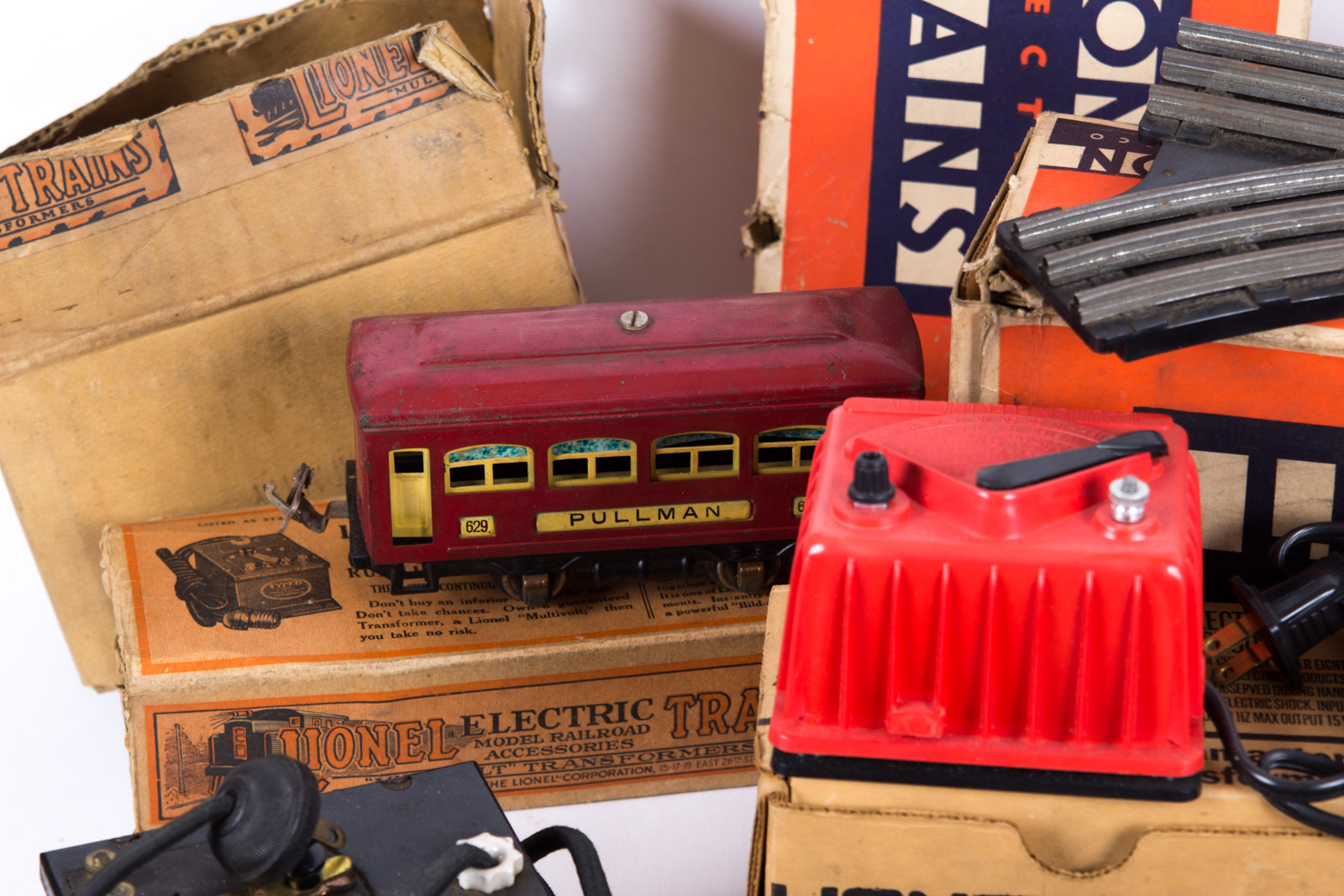 Pre and Post War Lionel Train Set with Original Boxes