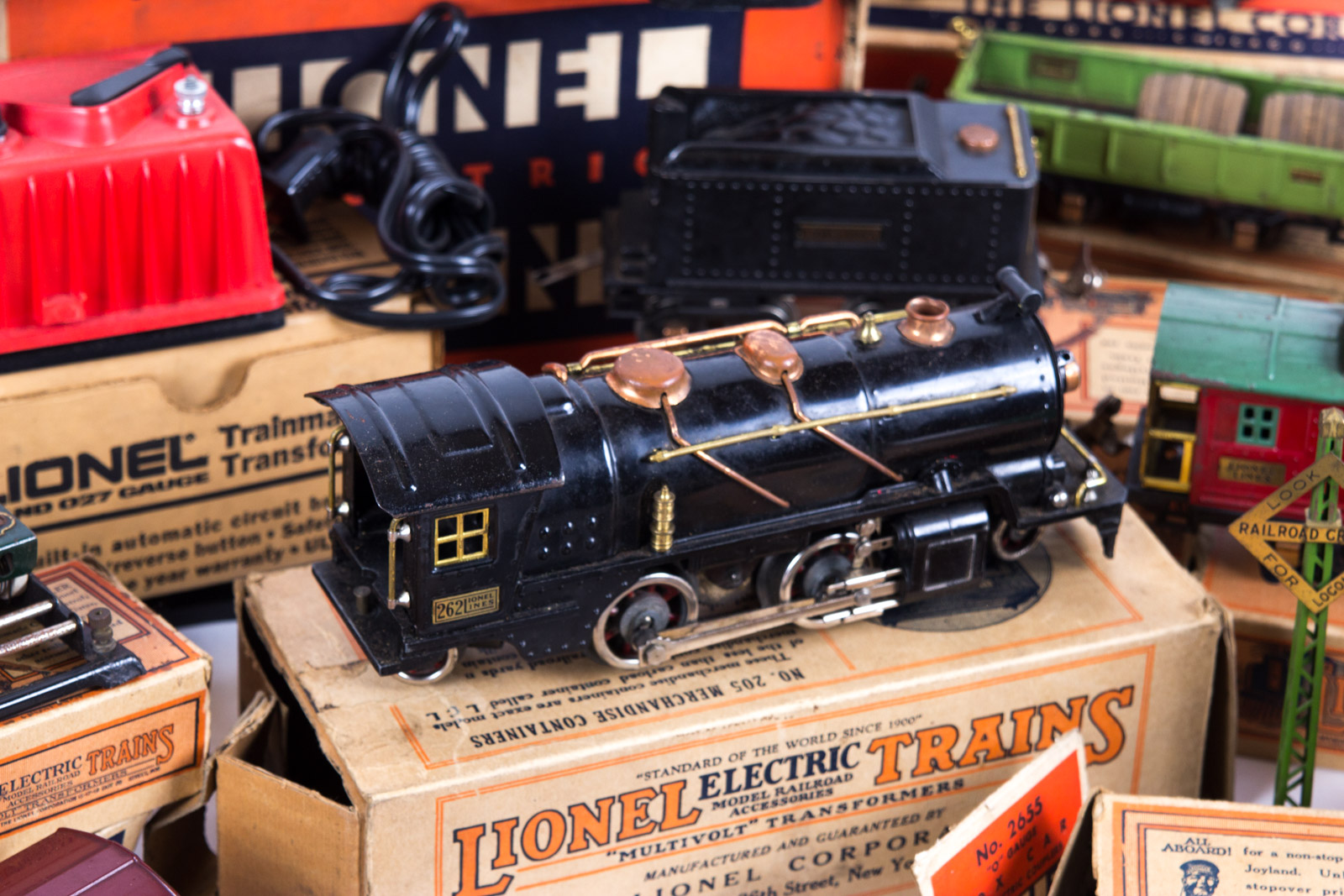 Pre and Post War Lionel Train Set with Original Boxes