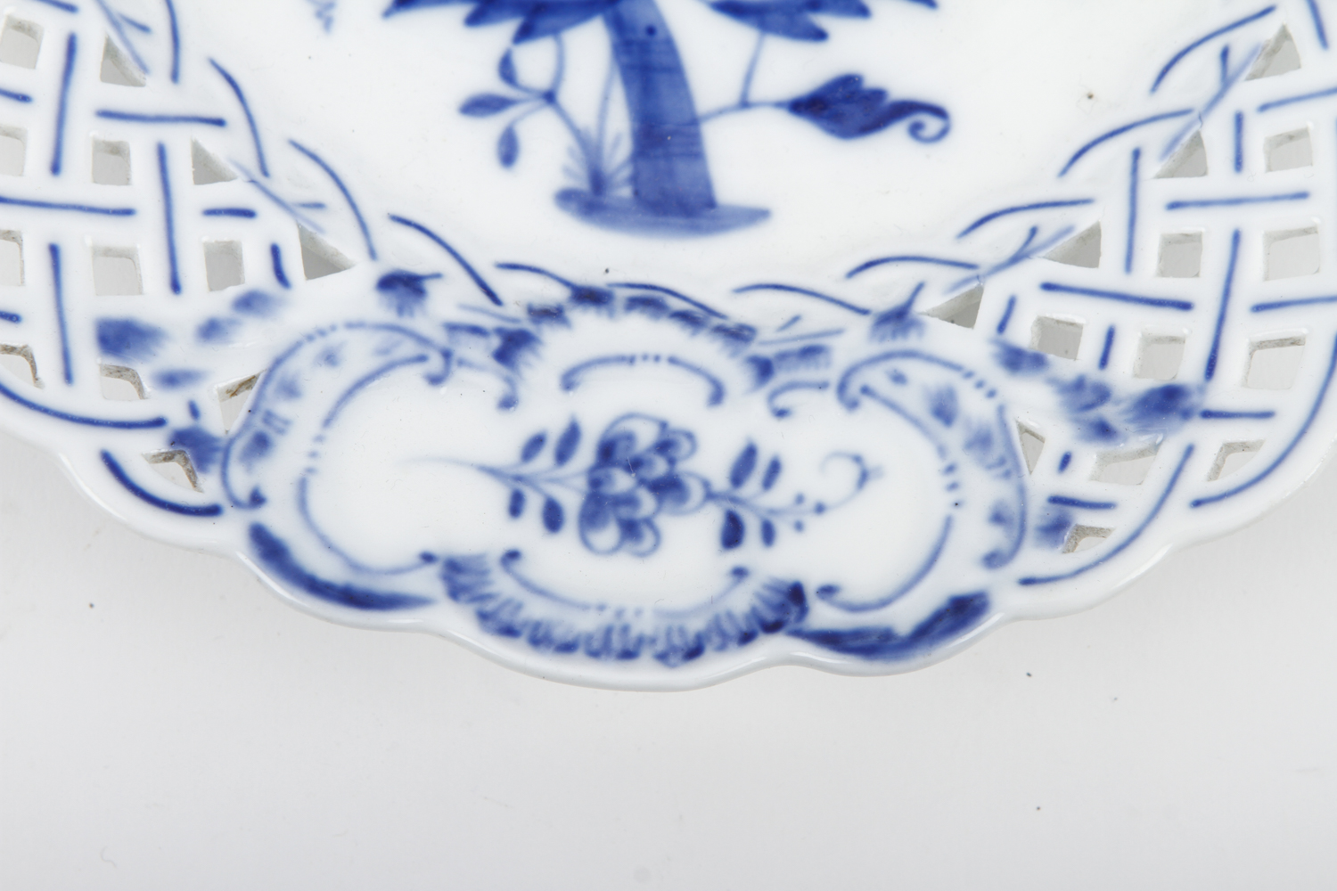 Meissen Blue Onion Handpainted Reticulated Plate