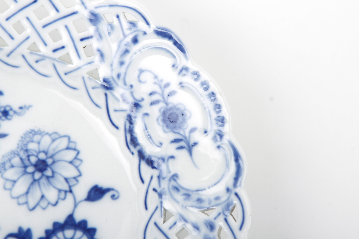 Meissen Blue Onion Handpainted Reticulated Plate
