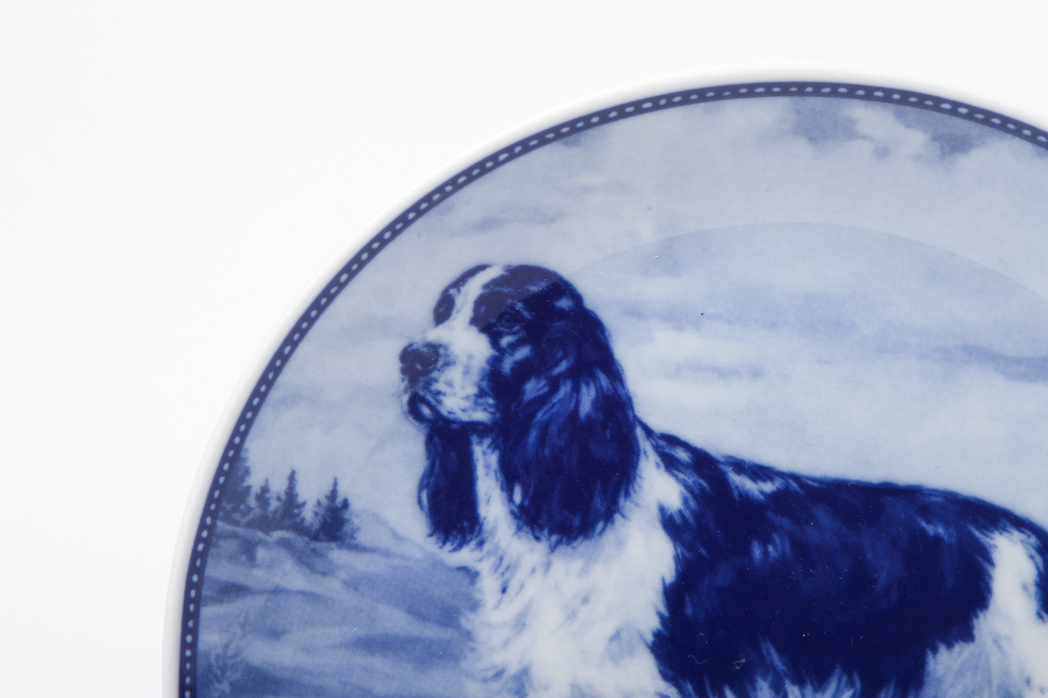 Ravn Porslin and Hundeplatte Decorative Porcelain Plates