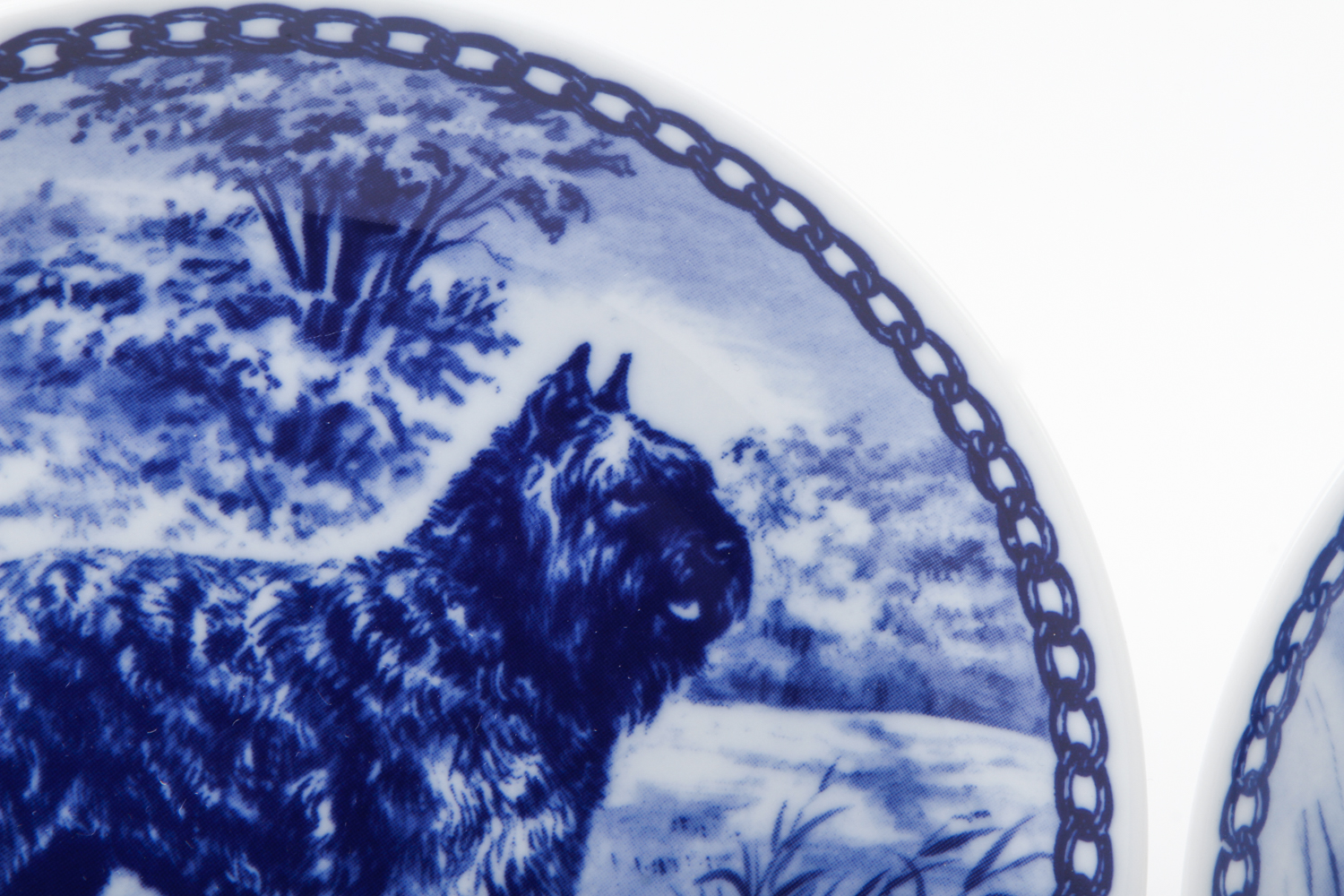 Ravn Porslin and Hundeplatte Decorative Porcelain Plates