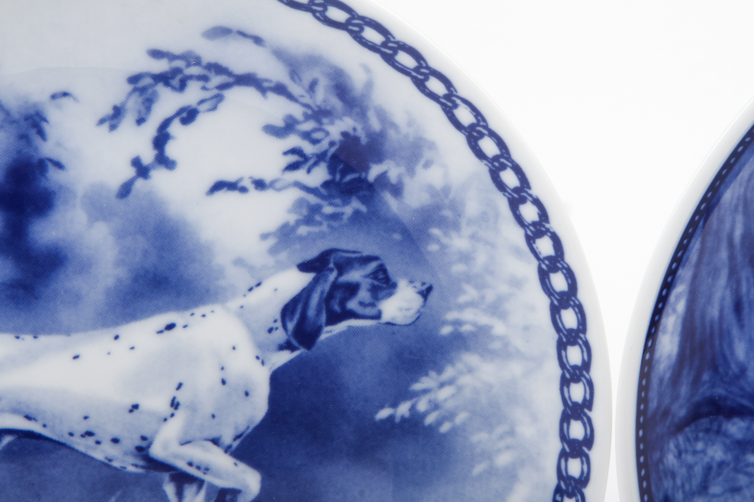 Ravn Porslin and Hundeplatte Decorative Porcelain Plates