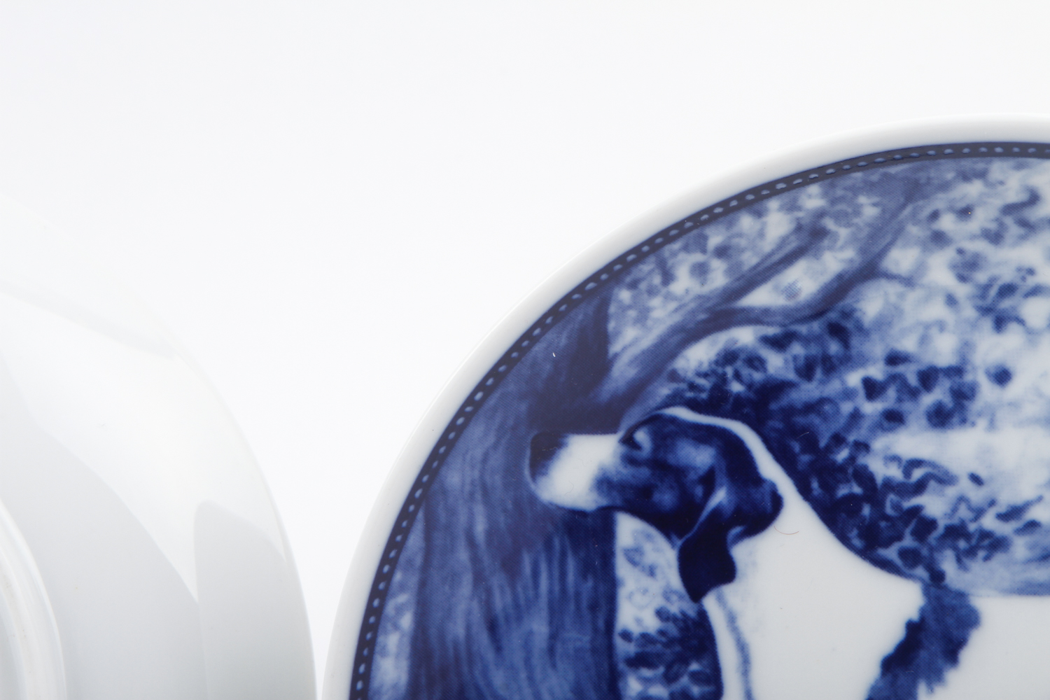 Ravn Porslin and Hundeplatte Decorative Porcelain Plates