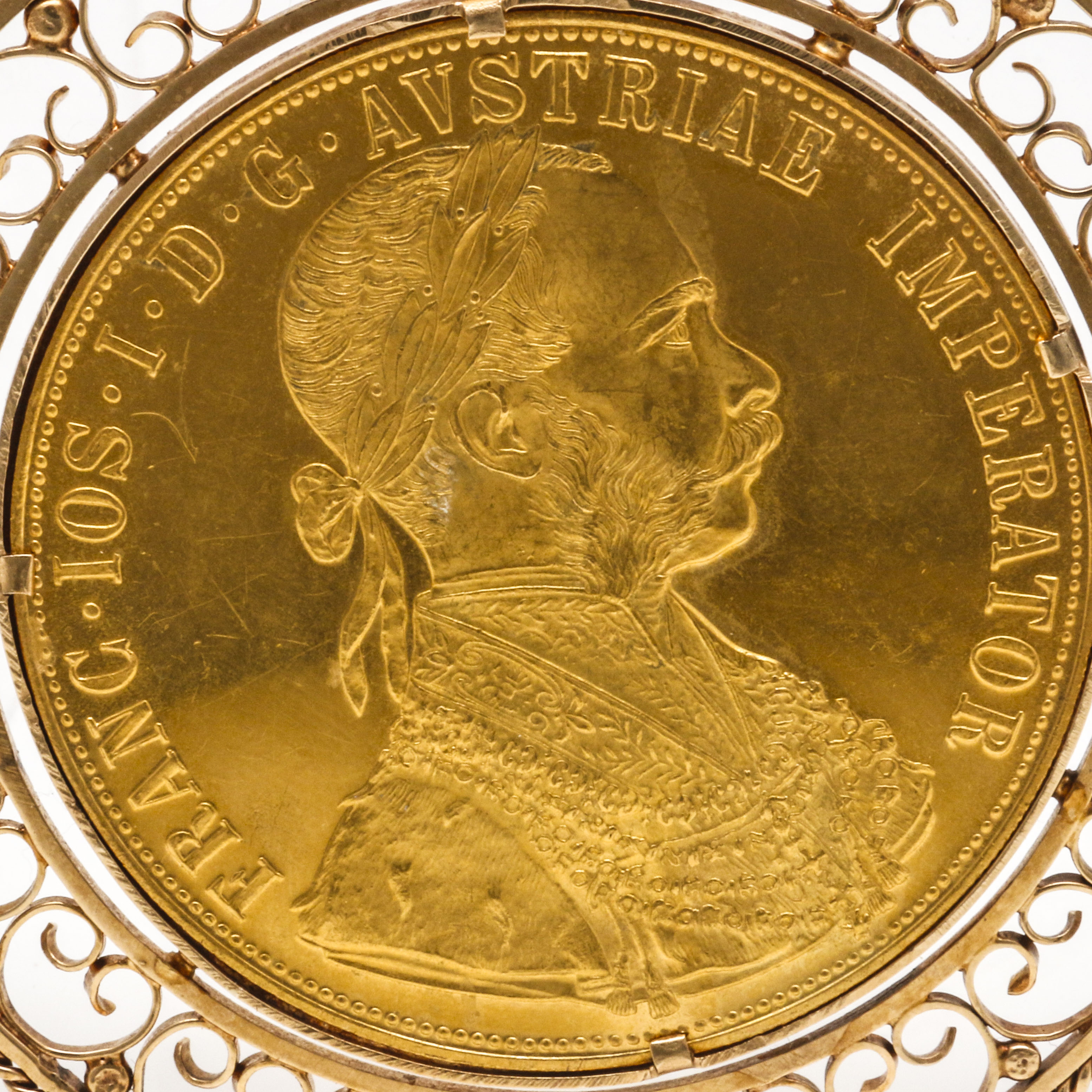 14K Yellow Gold Sovereign Pendant