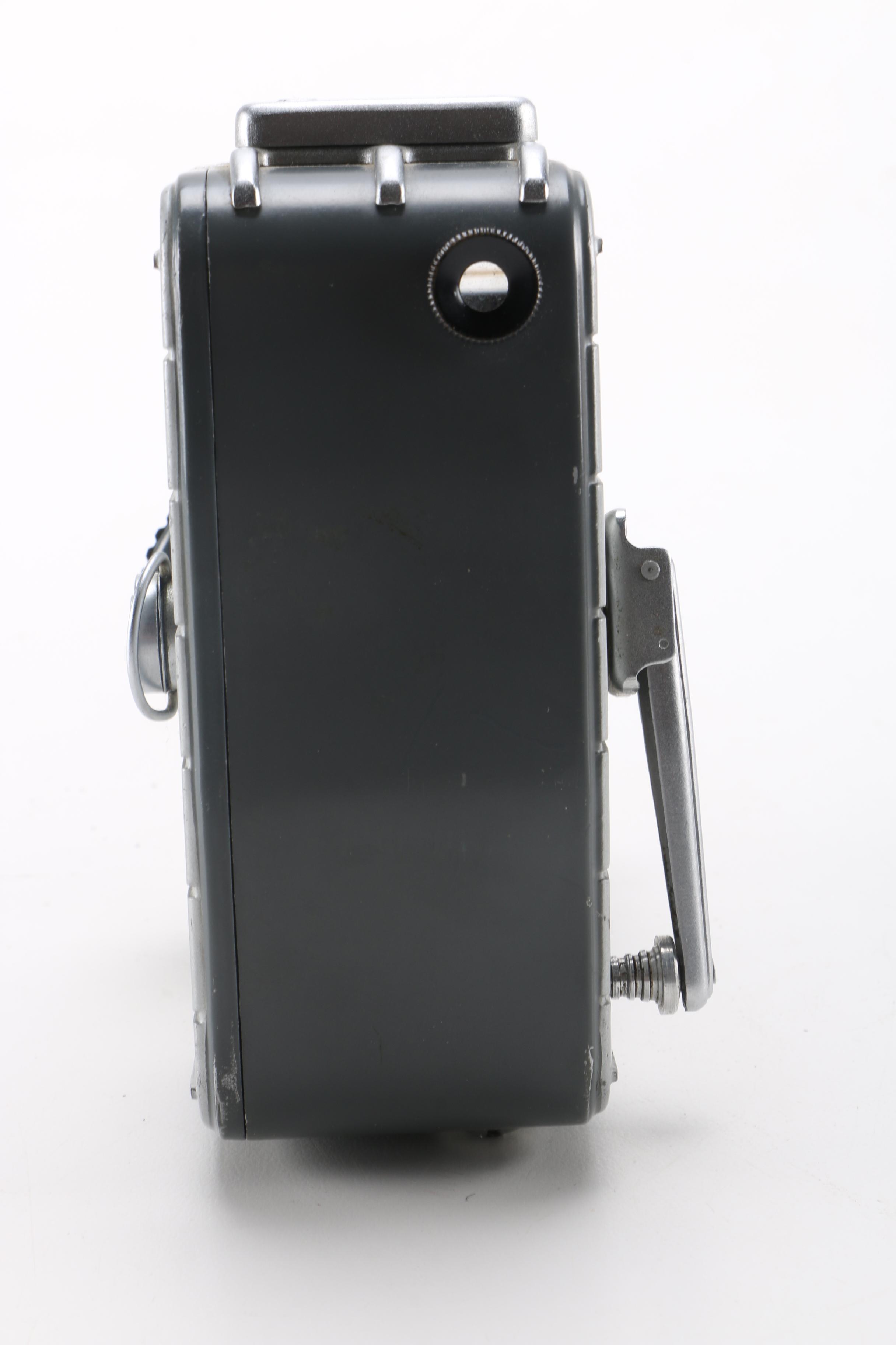 Mid-Century Mansfield Industries "Holiday II" 8 mm Camera