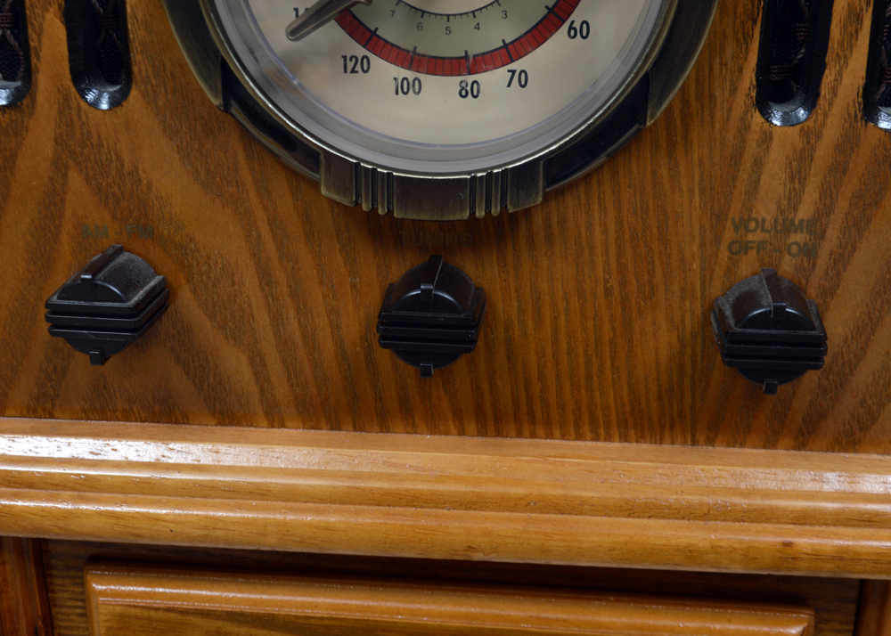 Faux Vintage Crosley Budweiser Collector's Edition Cassette Radio
