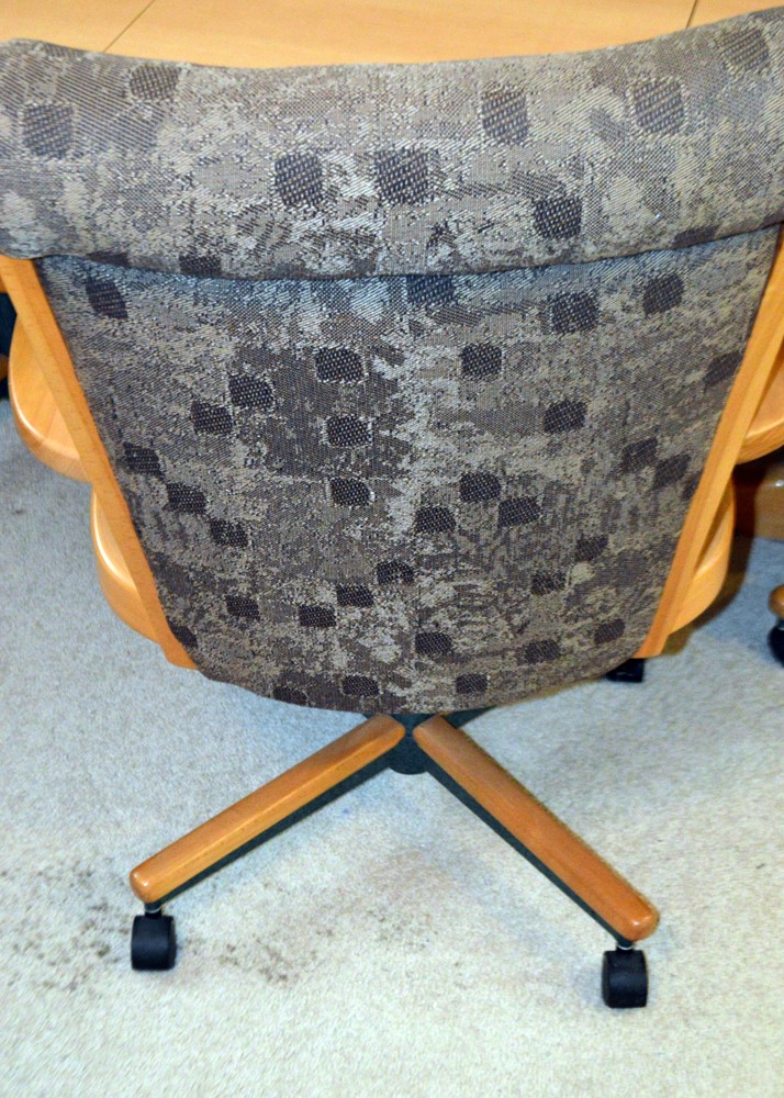 Oak Dinette Set With Casters