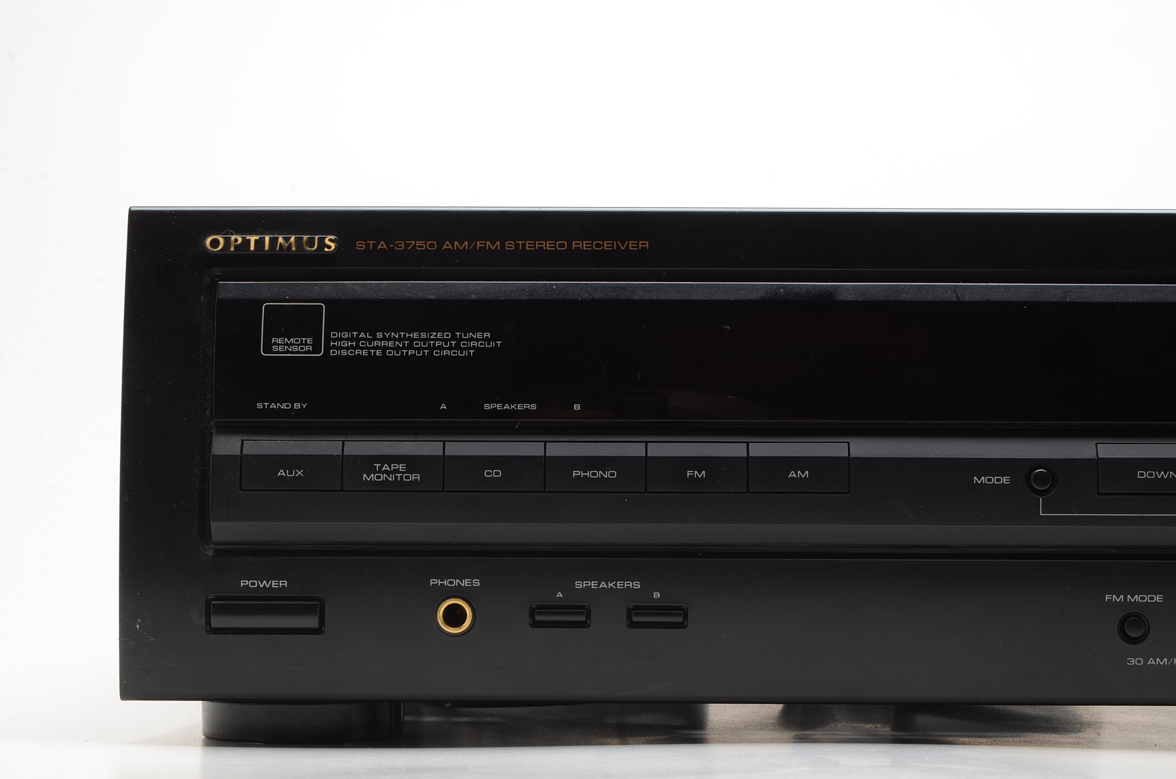 Optimus AM/FM Stereo Receiver