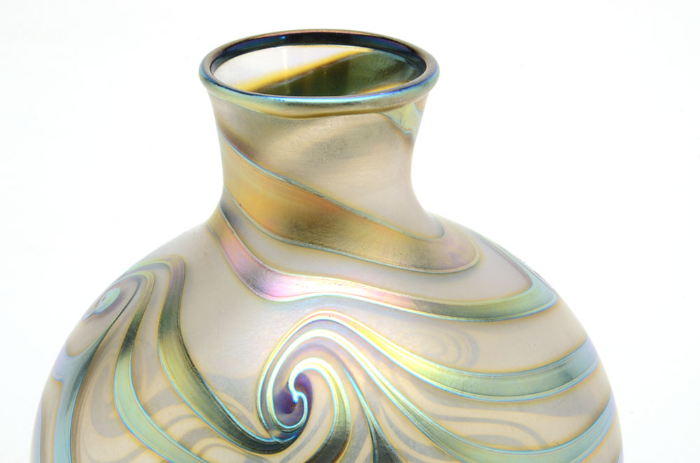 1986 Charles Lotton Signed "King Tut" Art Glass Vase