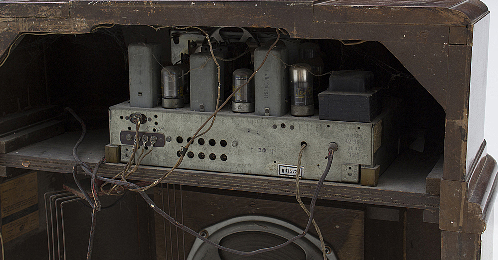 1941 Philco Model 42-390 Tube Radio