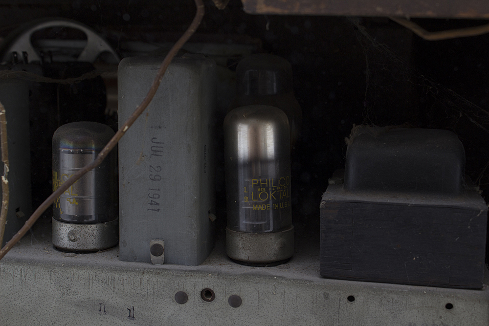 1941 Philco Model 42-390 Tube Radio