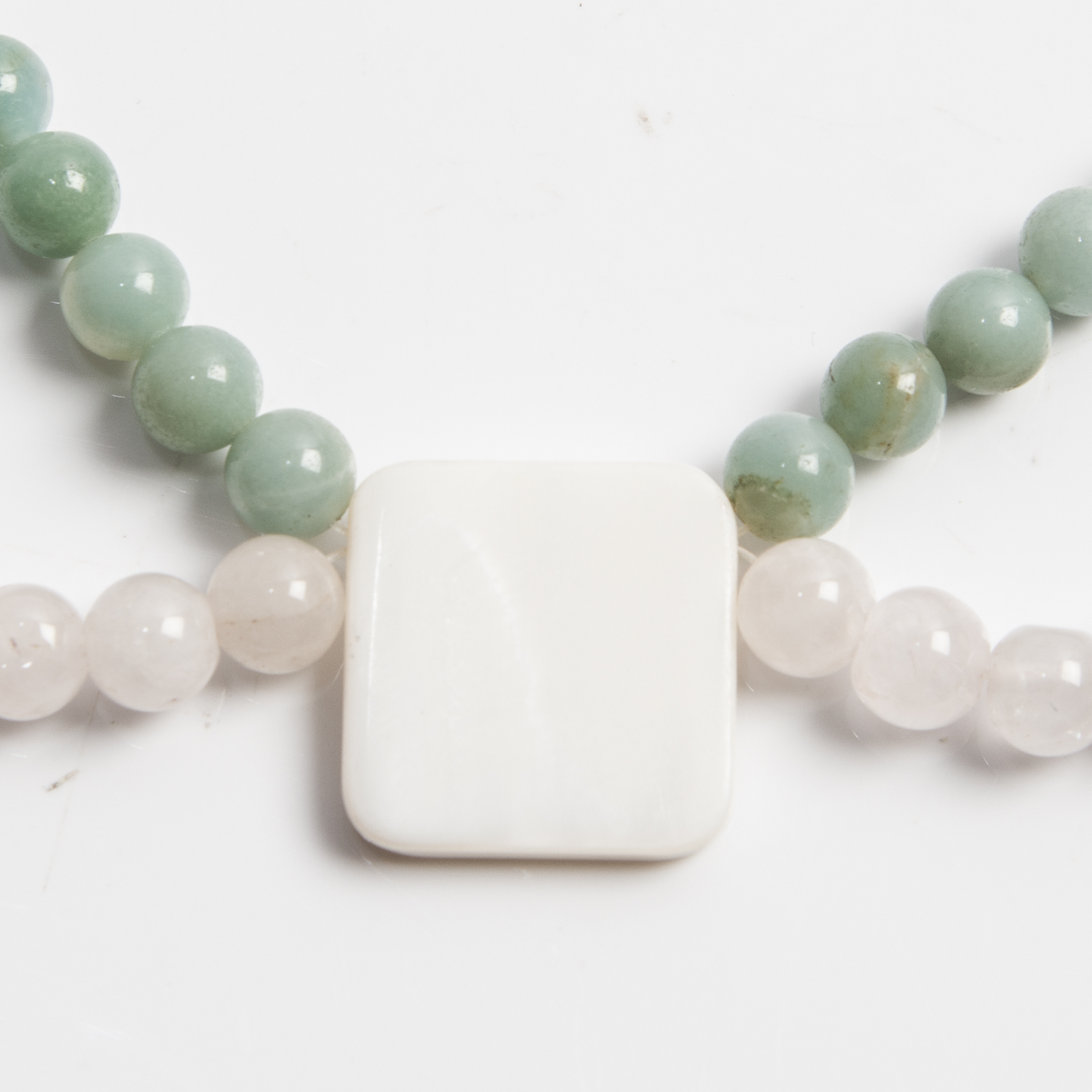 Rose and Green Quartz Beaded Necklace with Shell Pendant