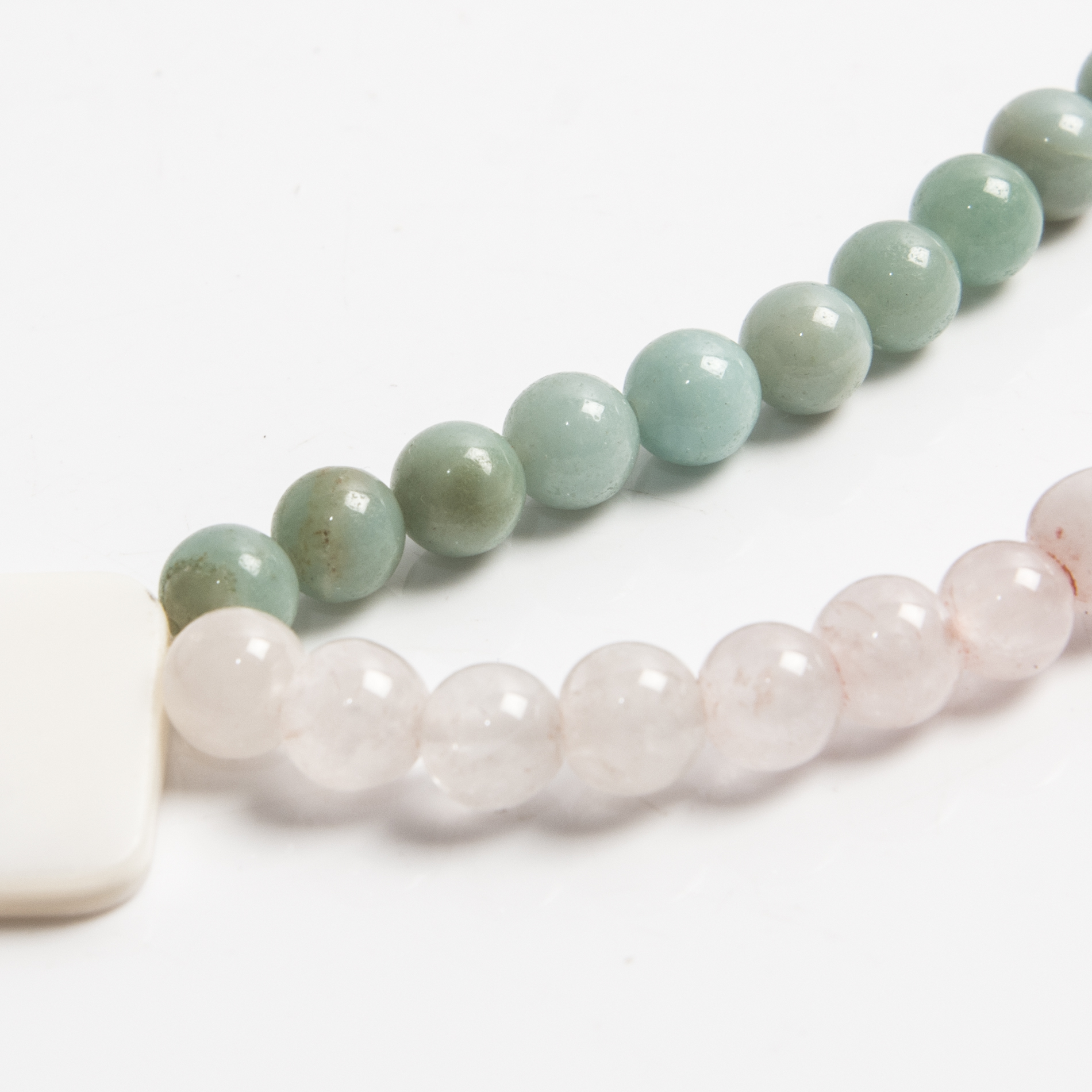 Rose and Green Quartz Beaded Necklace with Shell Pendant