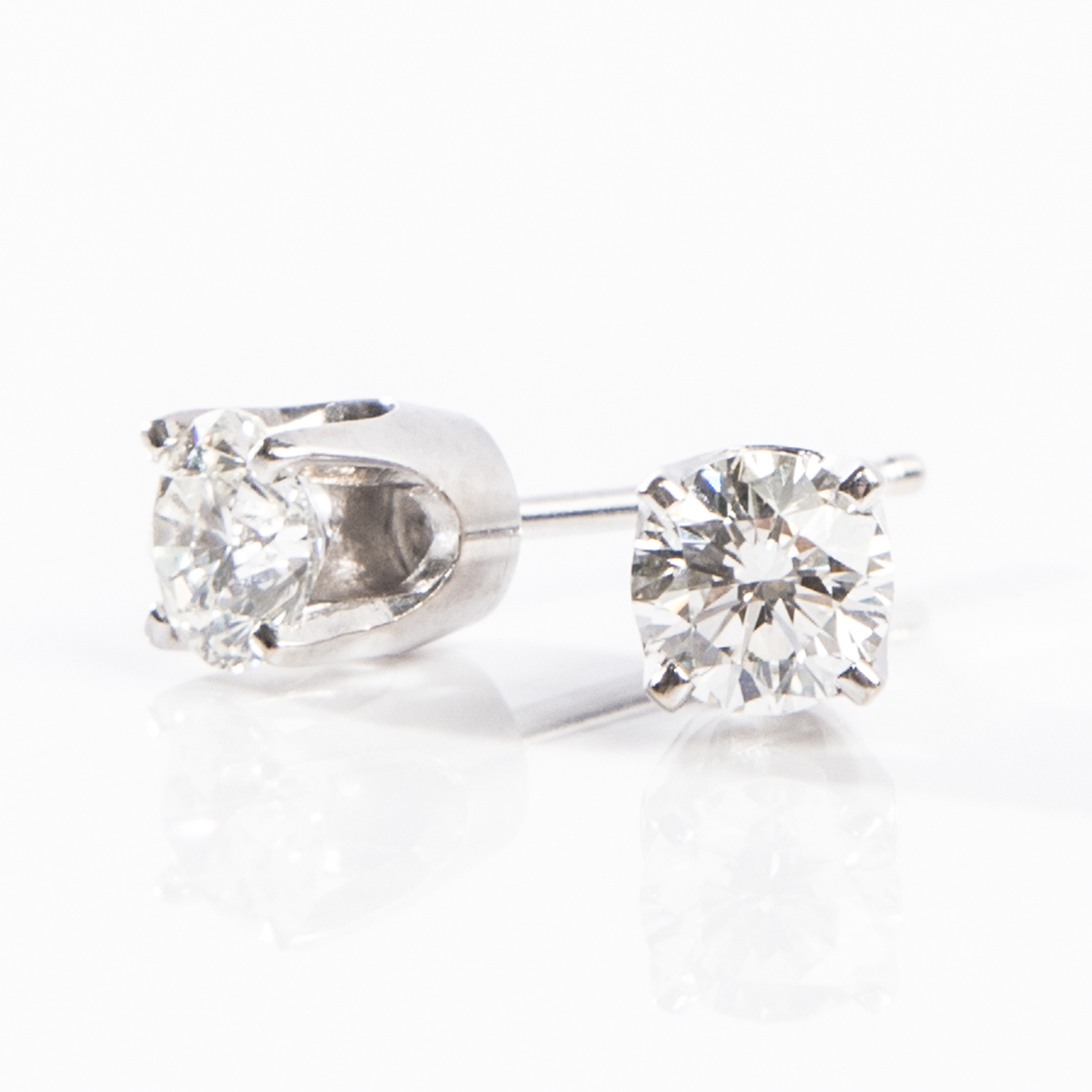 14K White Gold Diamond Stud Earrings