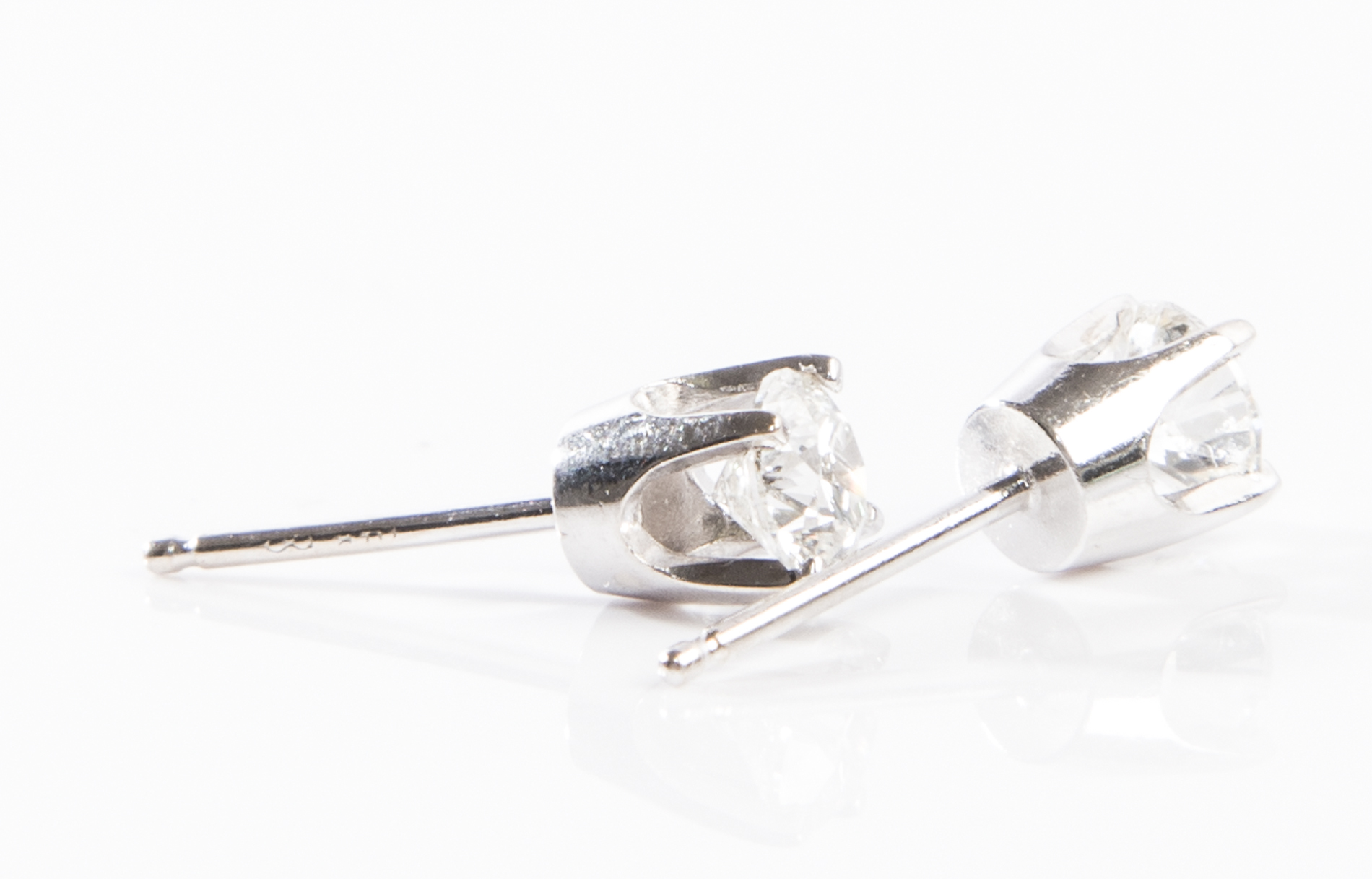 14K White Gold Diamond Stud Earrings