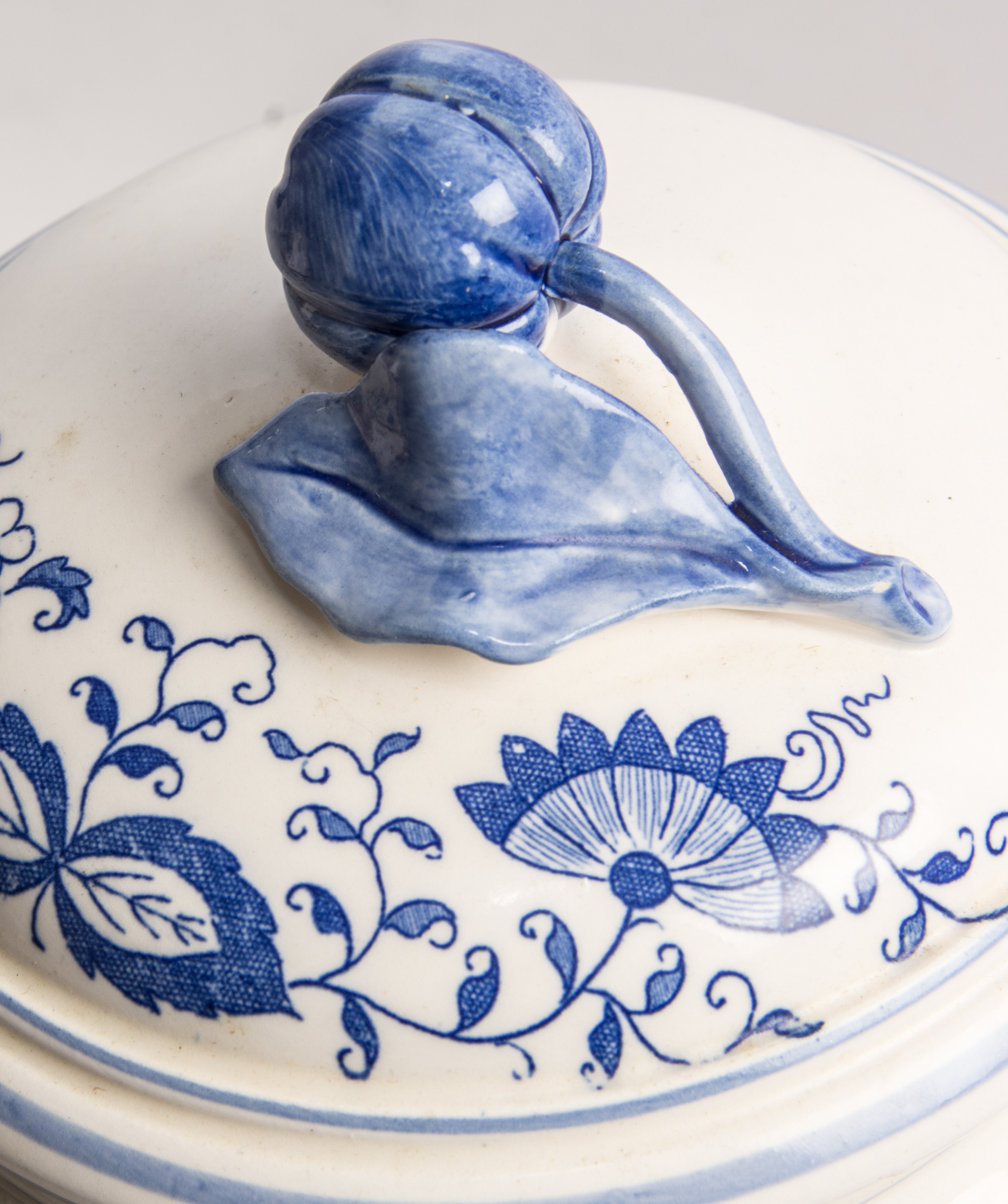 Delft Style Staples Canisters