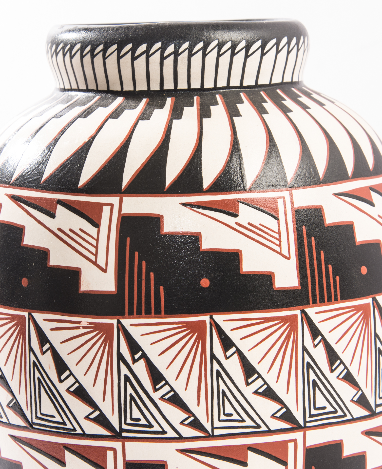 L. Vandever Navajo Vase