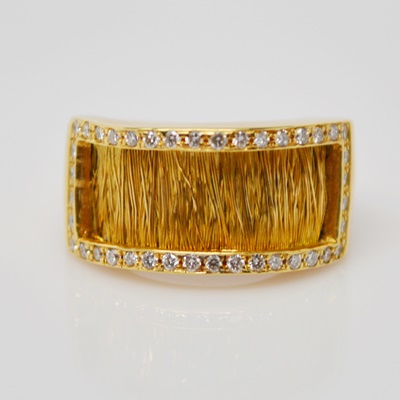 18K Yellow Gold Wire and Diamond Ring