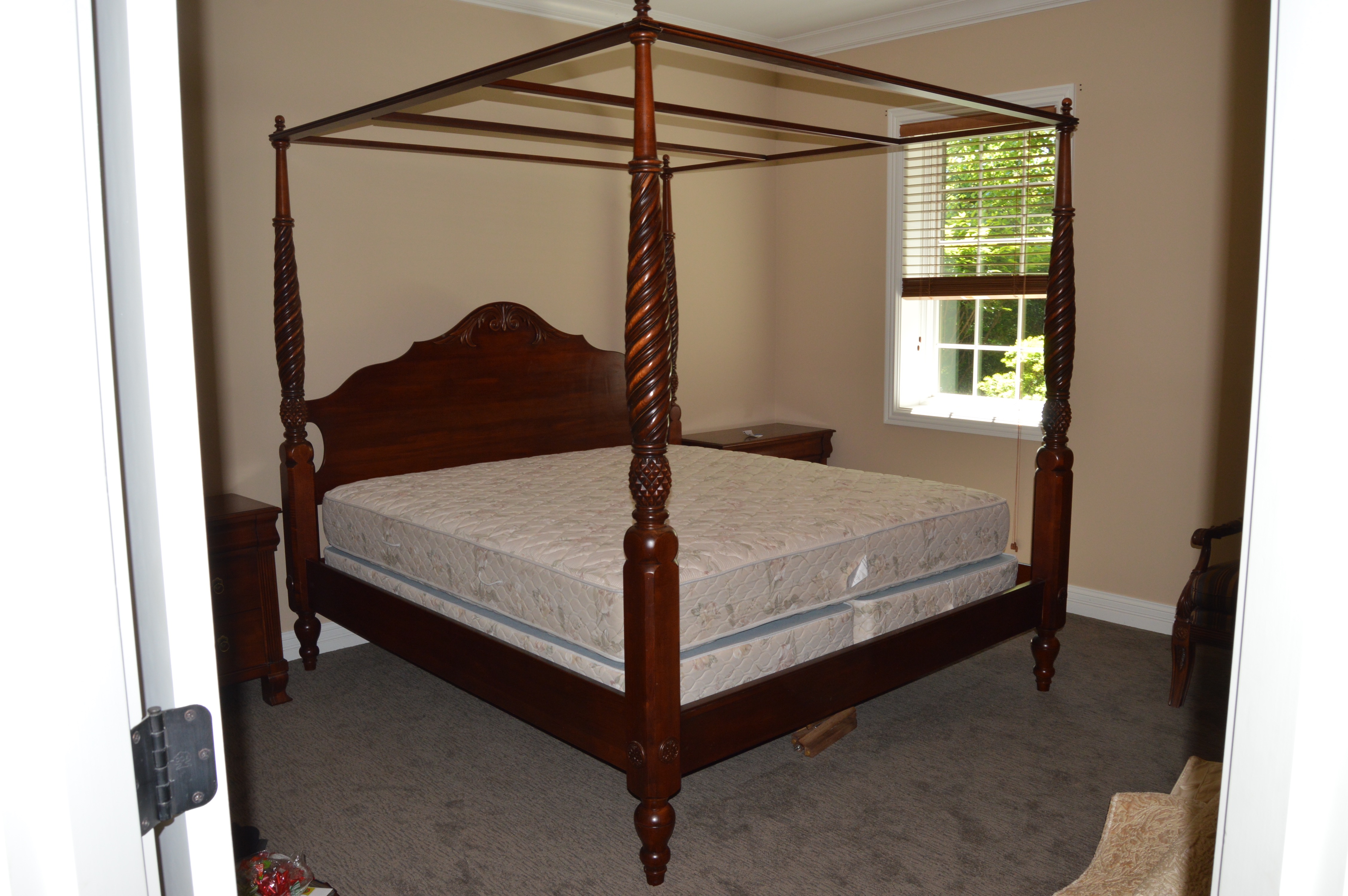 "Montego" King Size Canopy Bed Frame and Mattress by Ethan Allen