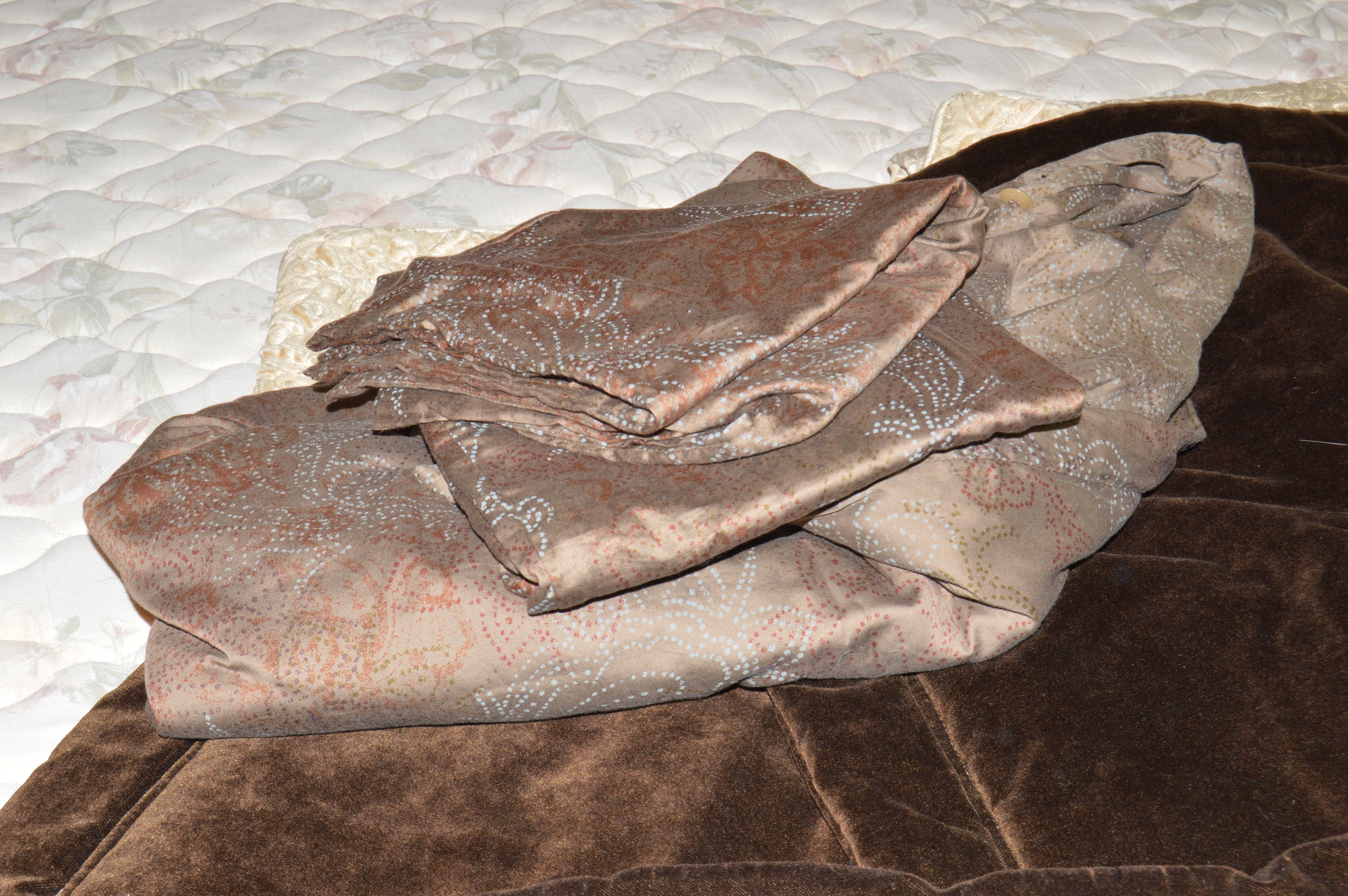 "Montego" King Size Canopy Bed Frame and Mattress by Ethan Allen