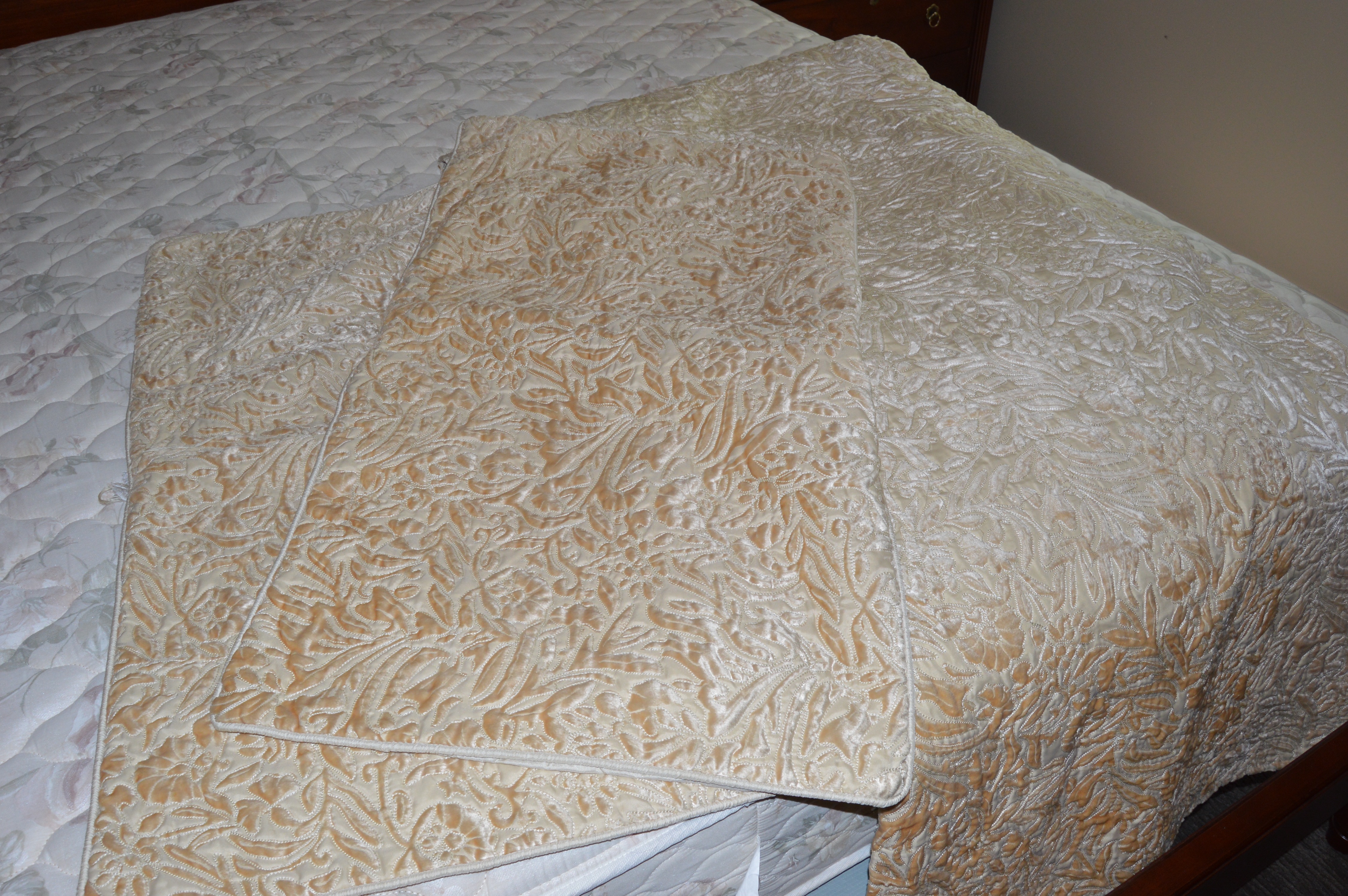 "Montego" King Size Canopy Bed Frame and Mattress by Ethan Allen