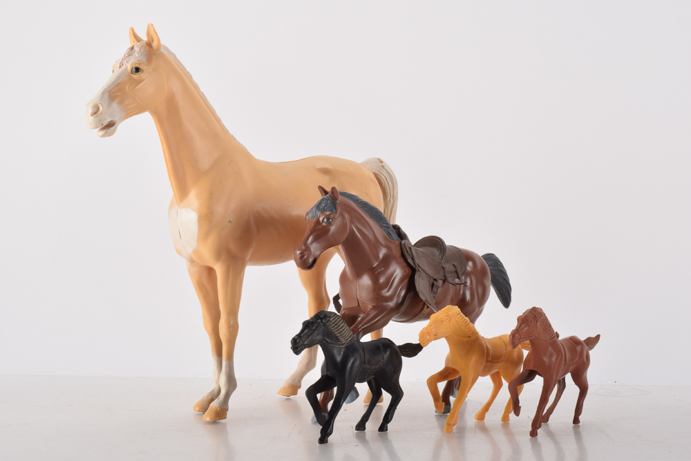 Vintage Plastic Horse Toys Including Louis Marx "Thunderbolt, "Bonanza", and Tim-Mee