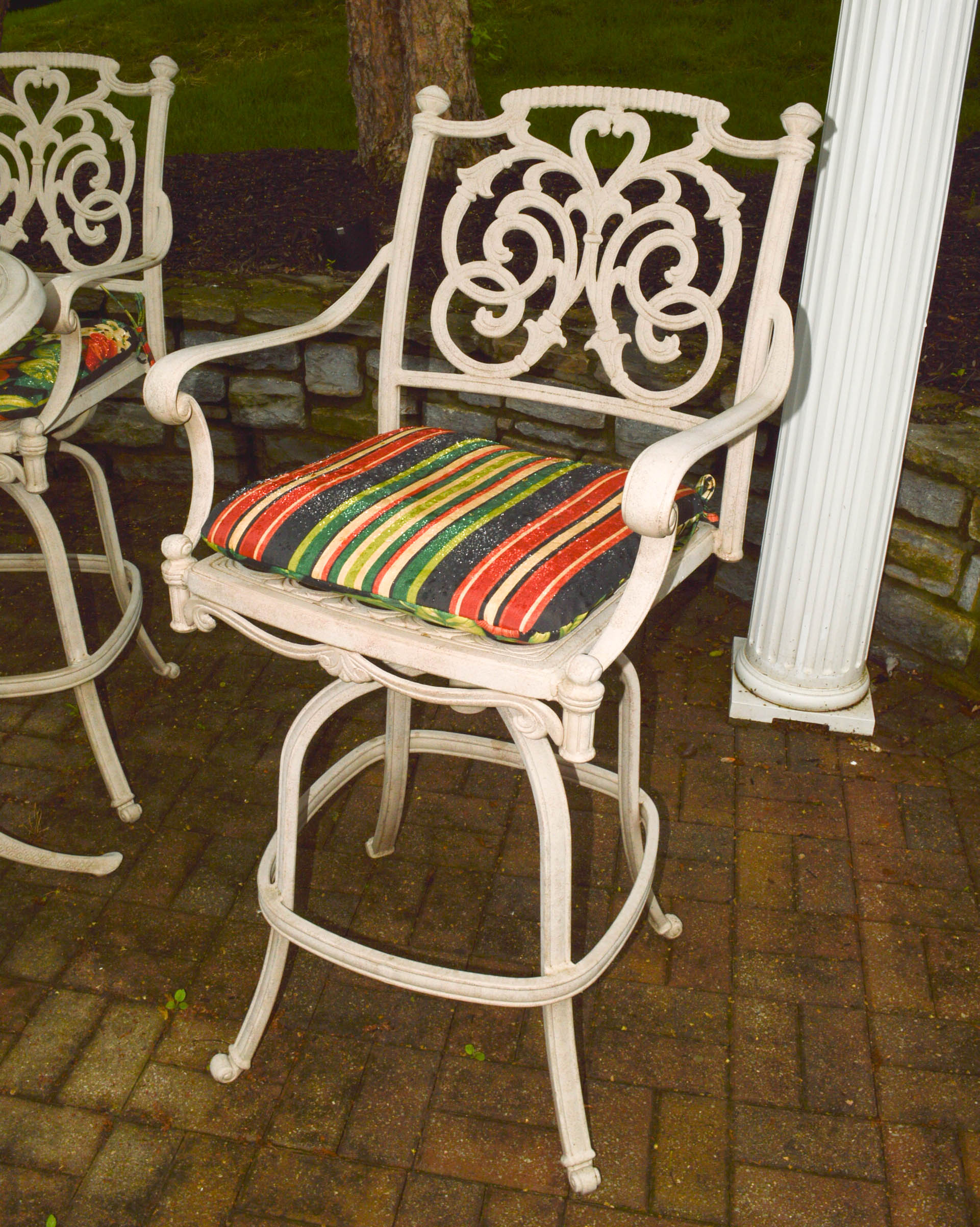 Outdoor Metal Bar Table and Chairs