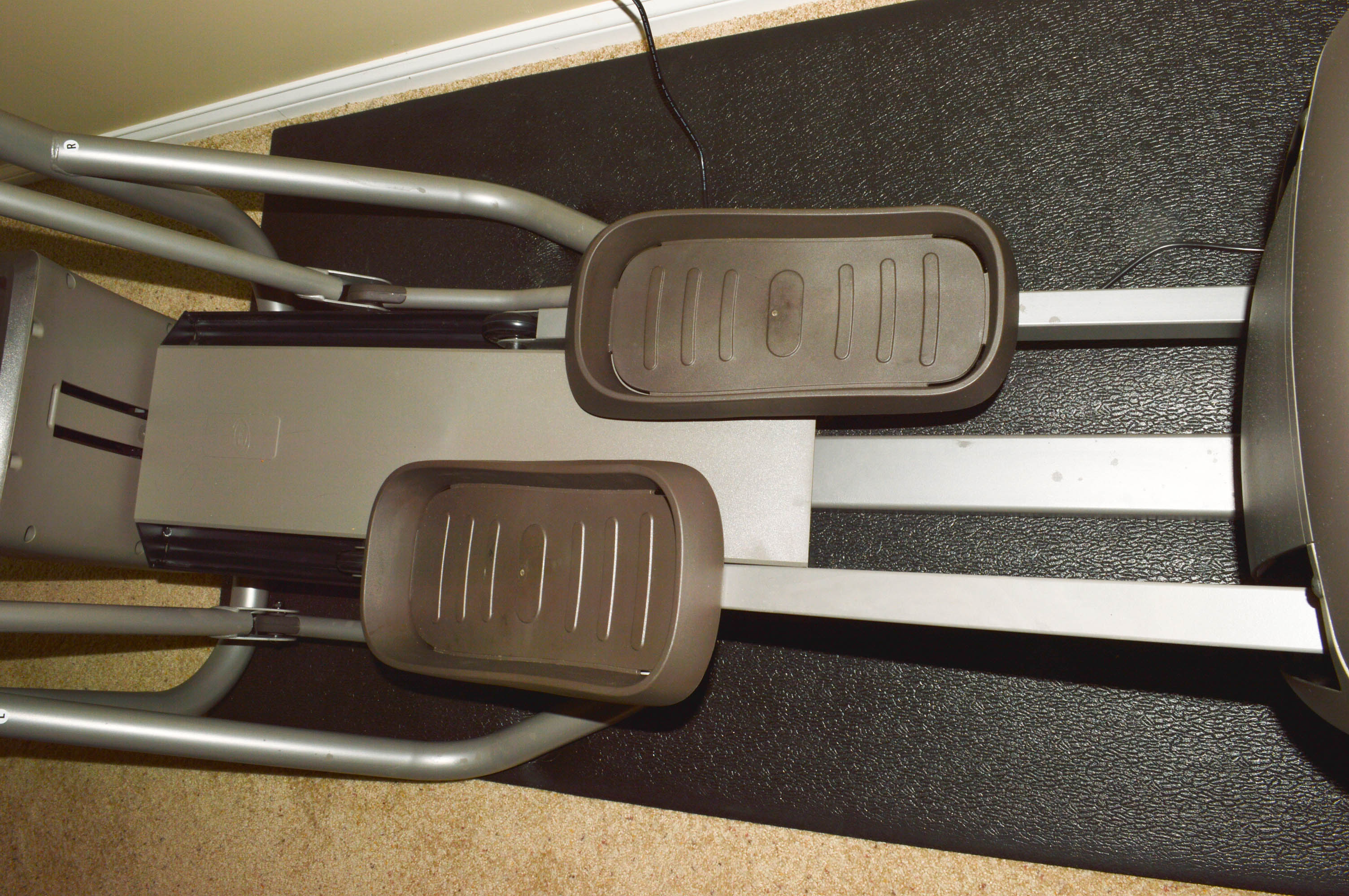 Precor EFX 5.25 Elliptical Fitness Crosstrainer