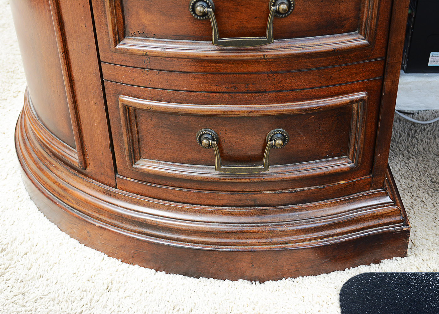 Hooker Kidney-Shaped Executive Desk and Baird Presidential Chair