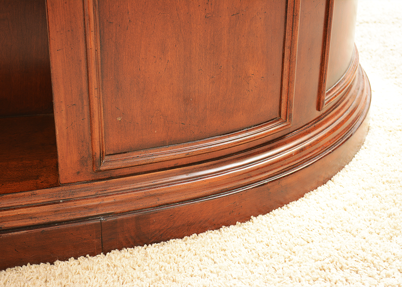 Hooker Kidney-Shaped Executive Desk and Baird Presidential Chair