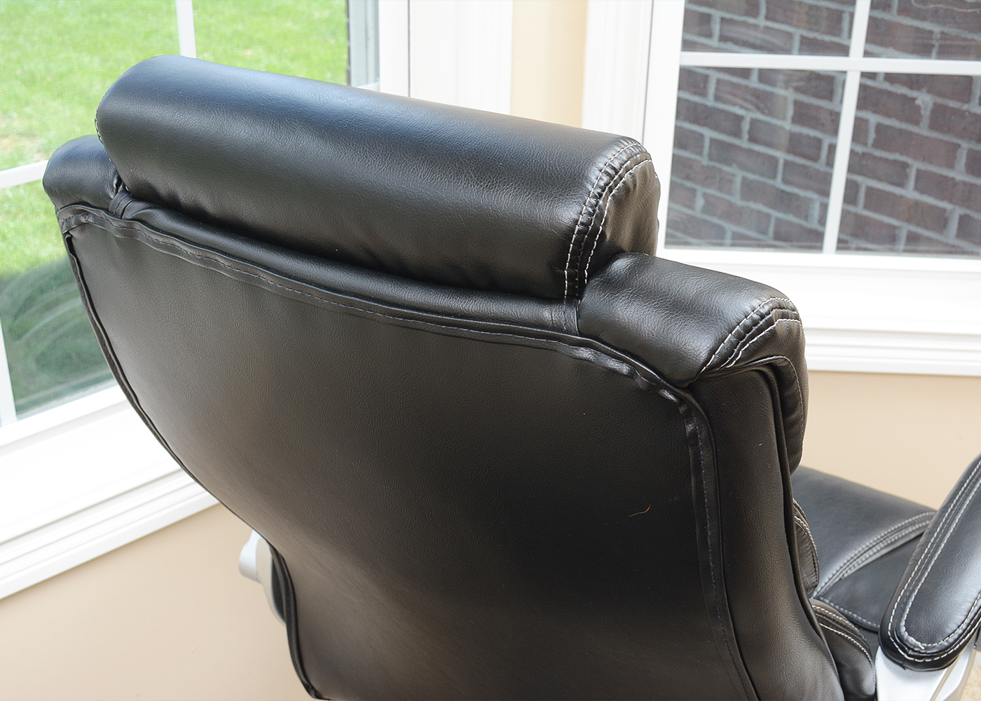 Hooker Kidney-Shaped Executive Desk and Baird Presidential Chair