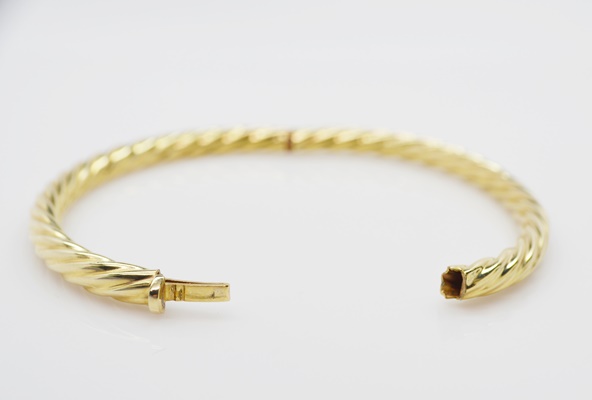 14K Yellow Gold Bangle