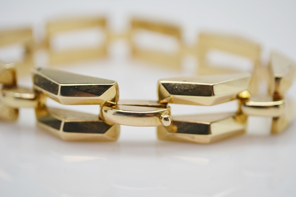 Retro Circa 1940 14K Yellow Gold Bracelet