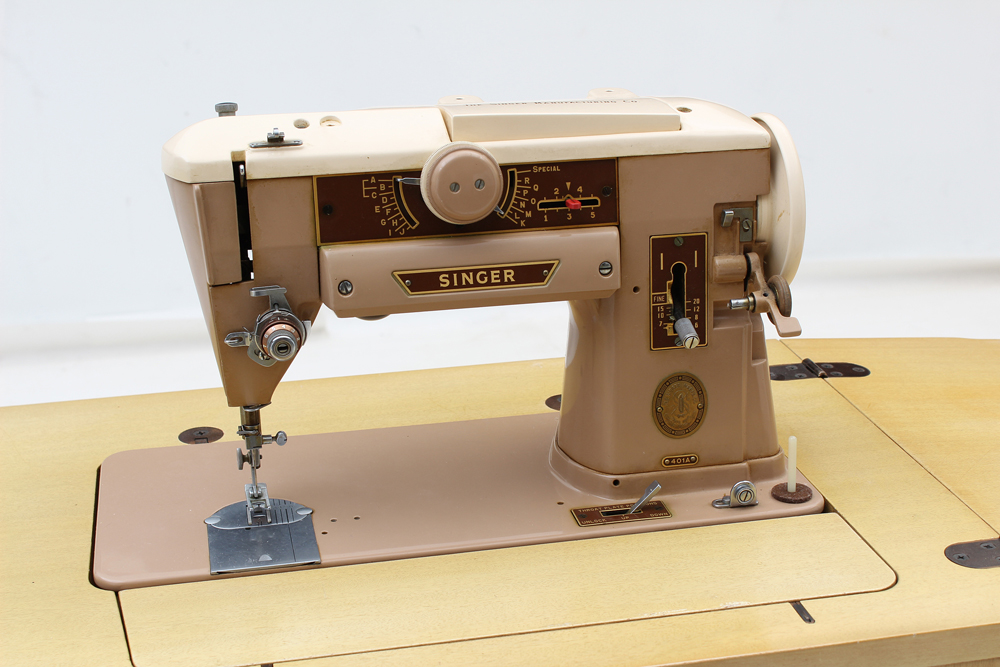Mid-Century Blonde Singer Sewing Table
