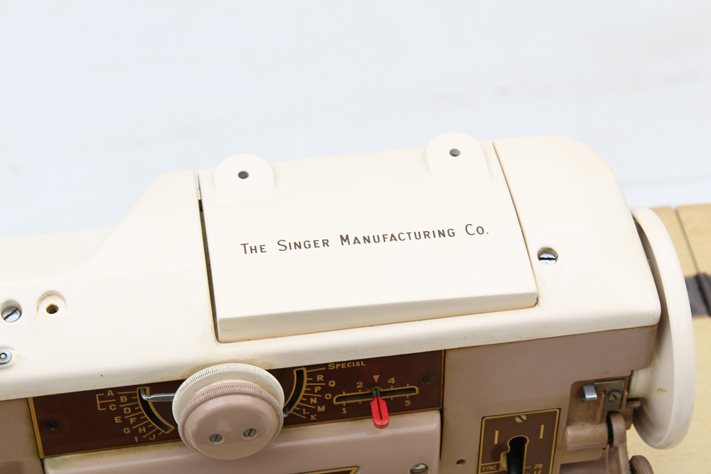 Mid-Century Blonde Singer Sewing Table