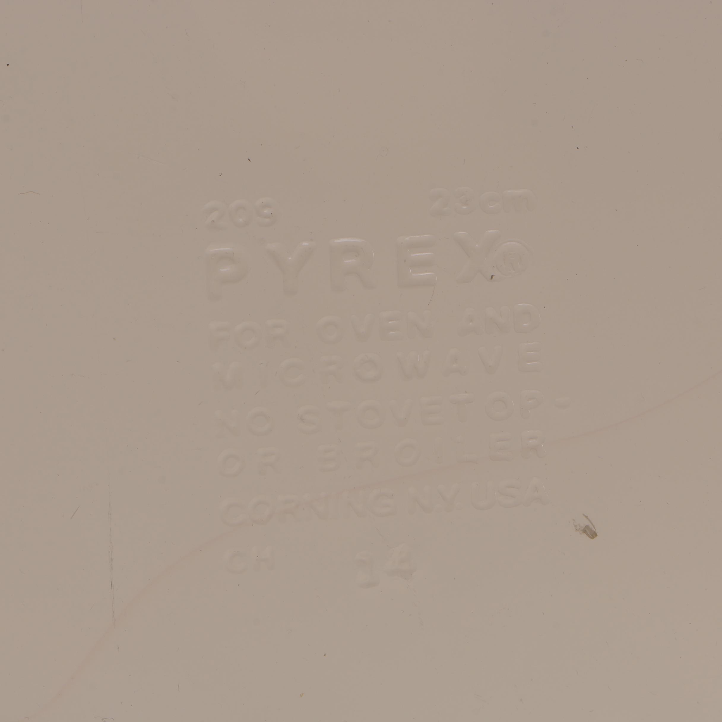 Vintage Glass and Pyrex Pie Dishes