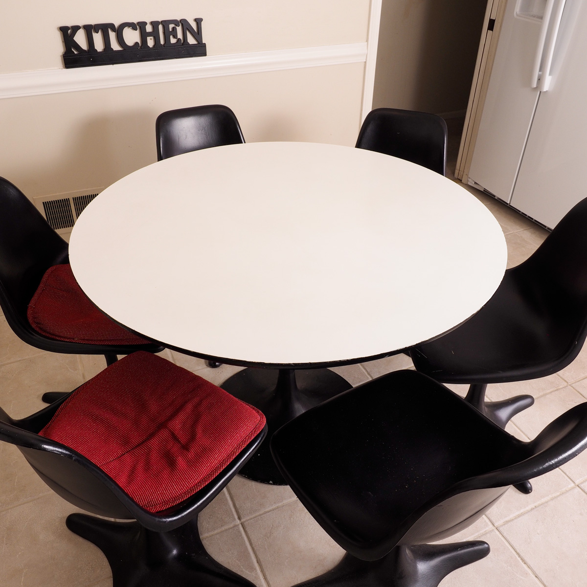 Mid Century Modern Style Tulip Table and Six Chairs