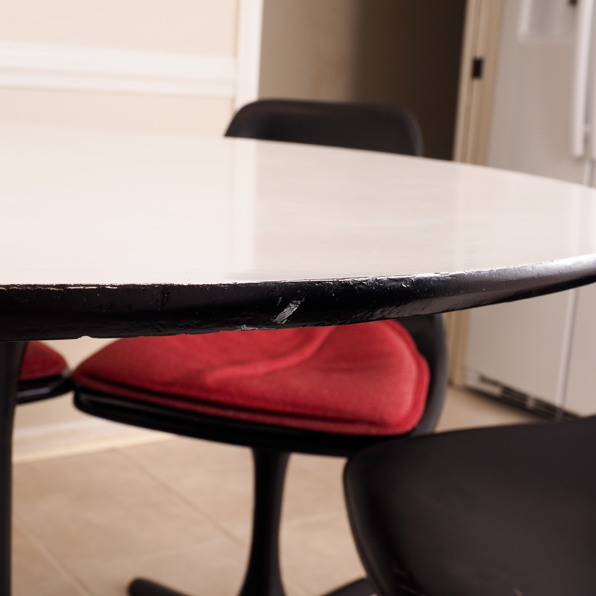 Mid Century Modern Style Tulip Table and Six Chairs