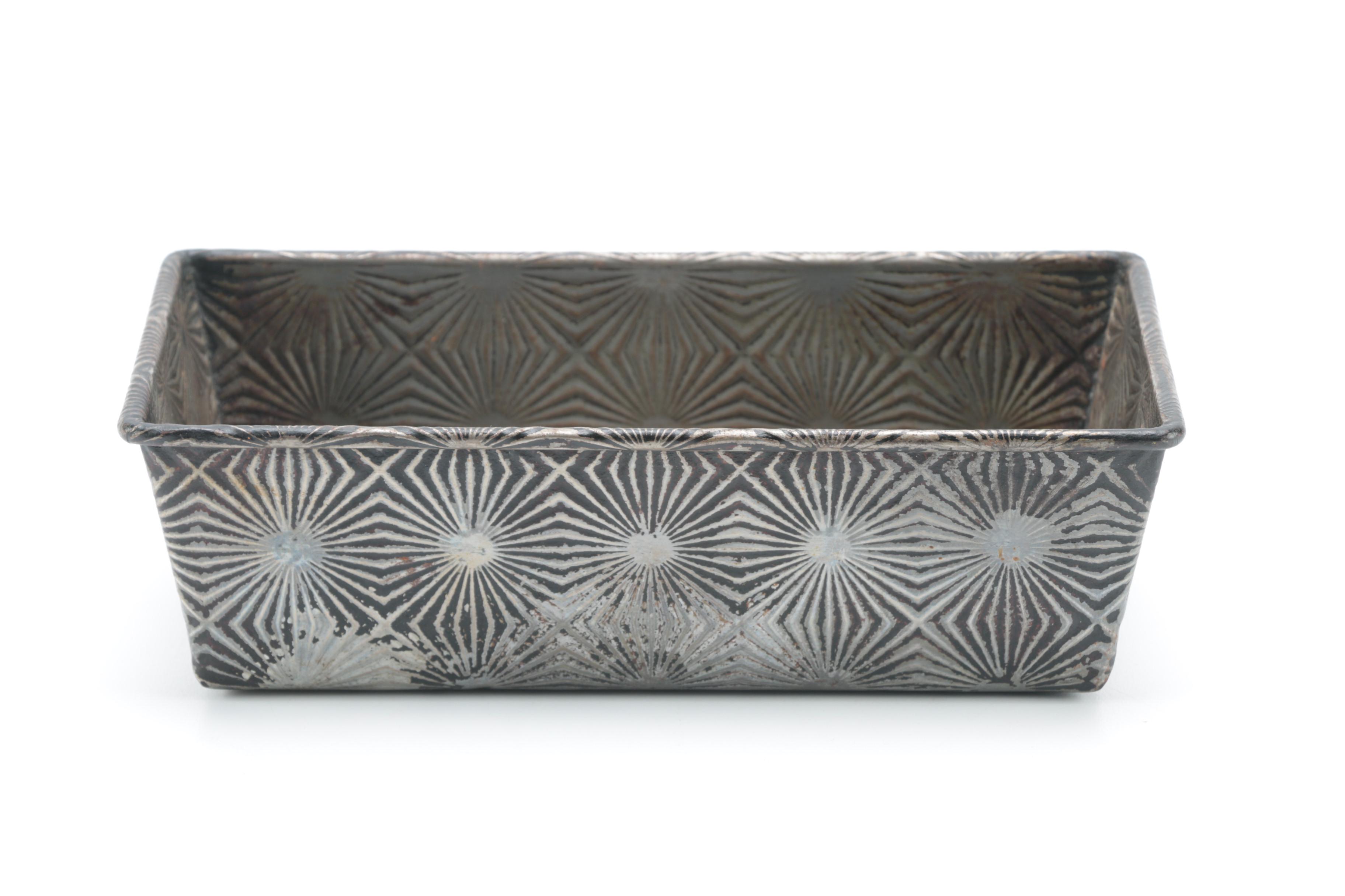 Vintage Kitchenware Including Cast Iron Cornbread Pan