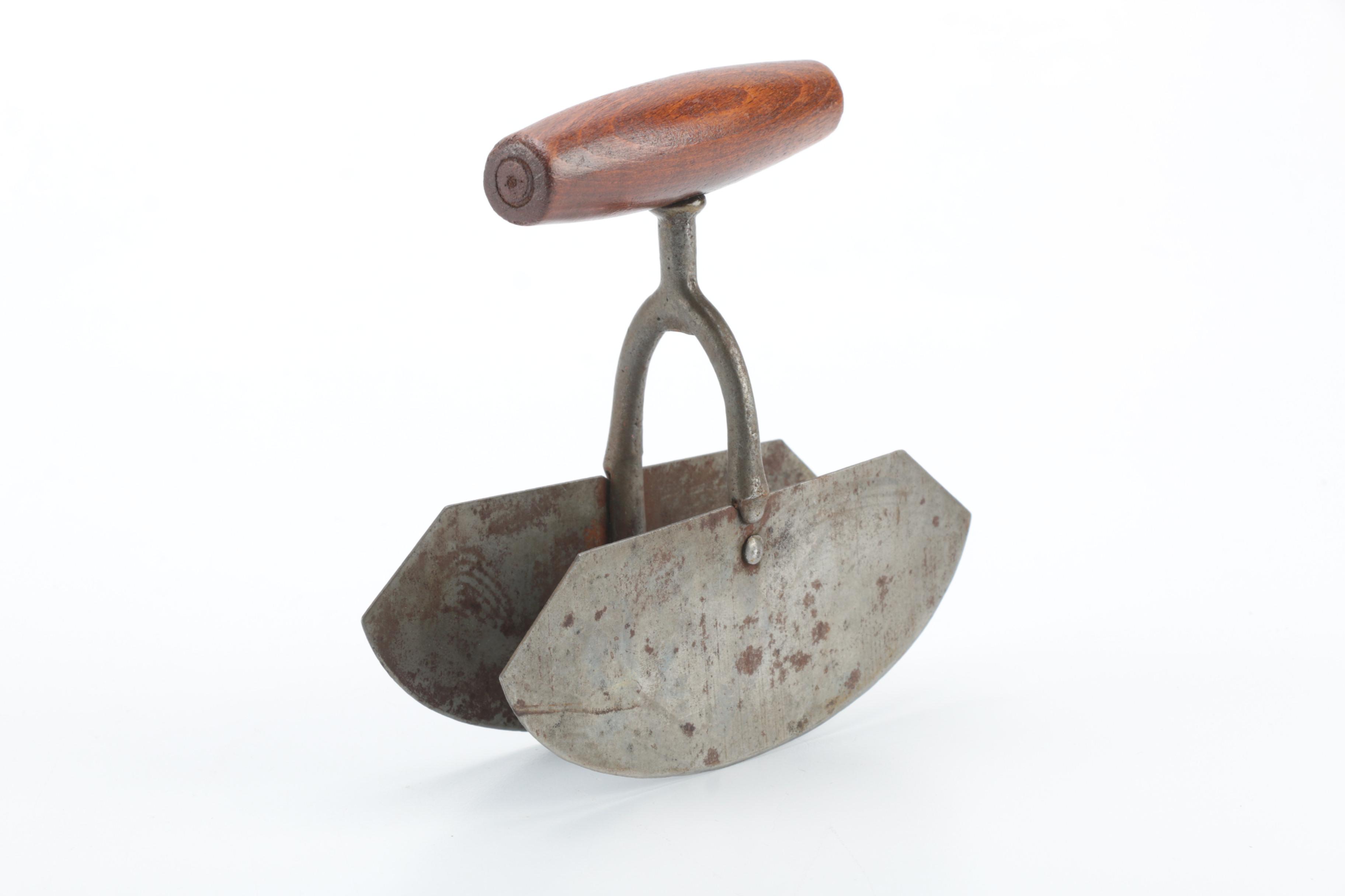 Vintage Kitchenware Including Cast Iron Cornbread Pan