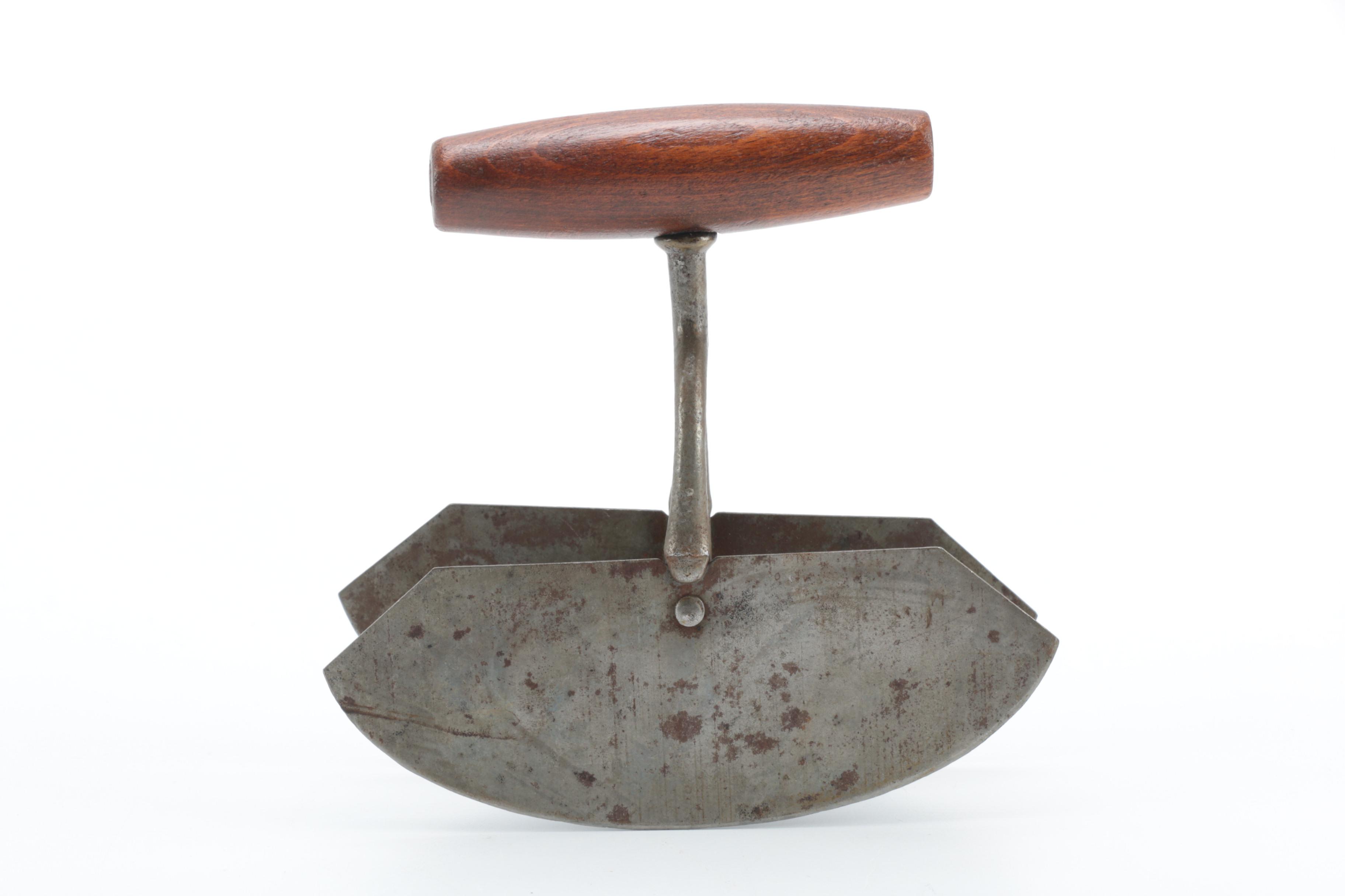 Vintage Kitchenware Including Cast Iron Cornbread Pan