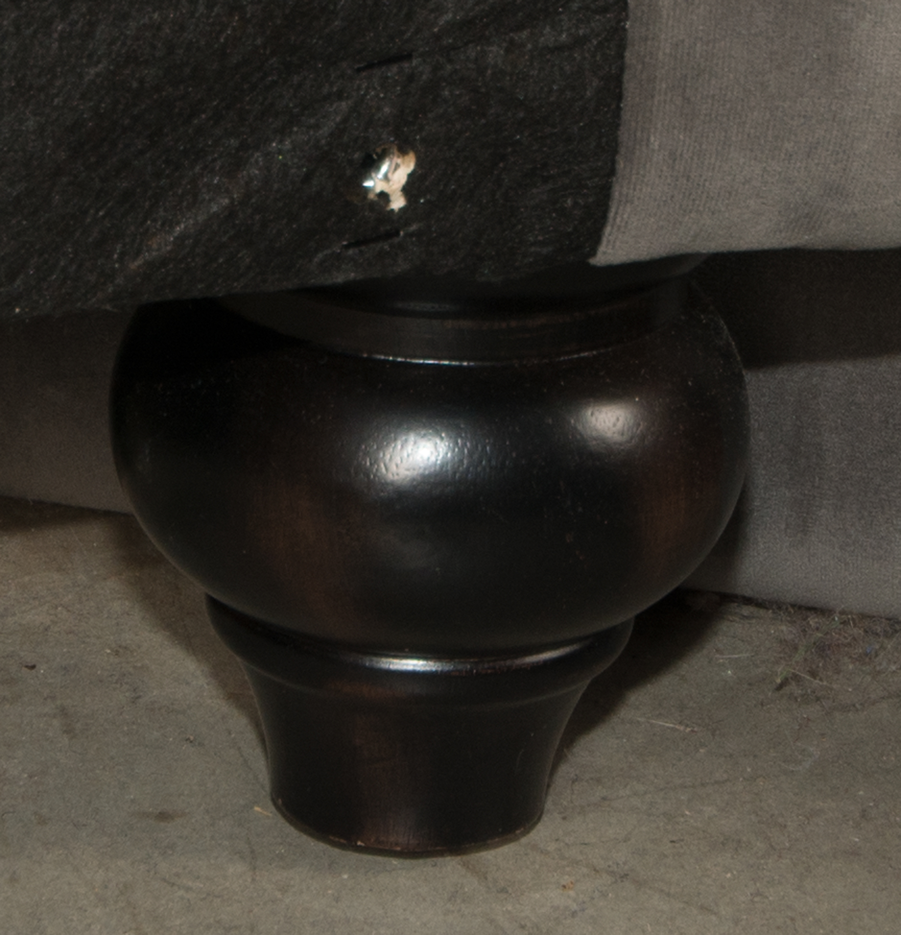 Havertys Zenith Queen Bed Frame EBTH