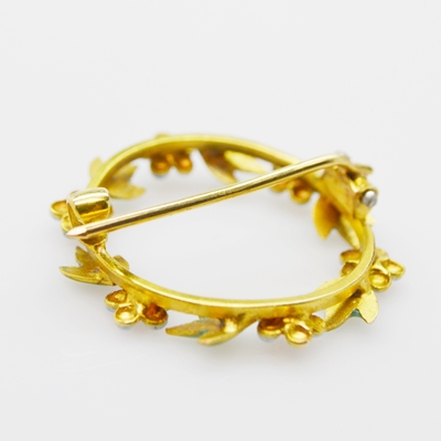Victorian 14K Yellow Gold Enamel Floral Wreath Brooch