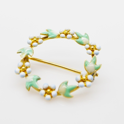 Victorian 14K Yellow Gold Enamel Floral Wreath Brooch